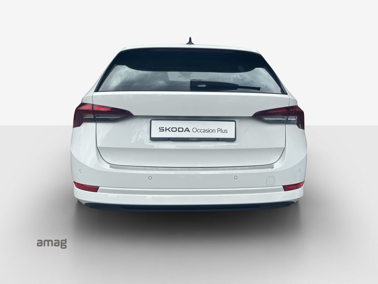 SKODA Octavia Combi 2.0 TDI DSG Ambition-image-3