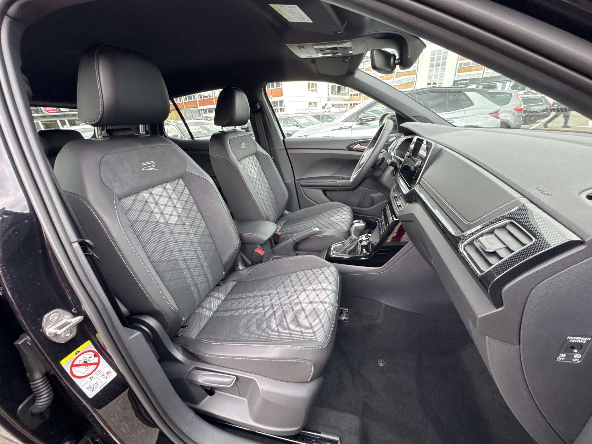 VW T-Cross 1.5 TSi EVO ACT R-Line DSG-Automat-image-12