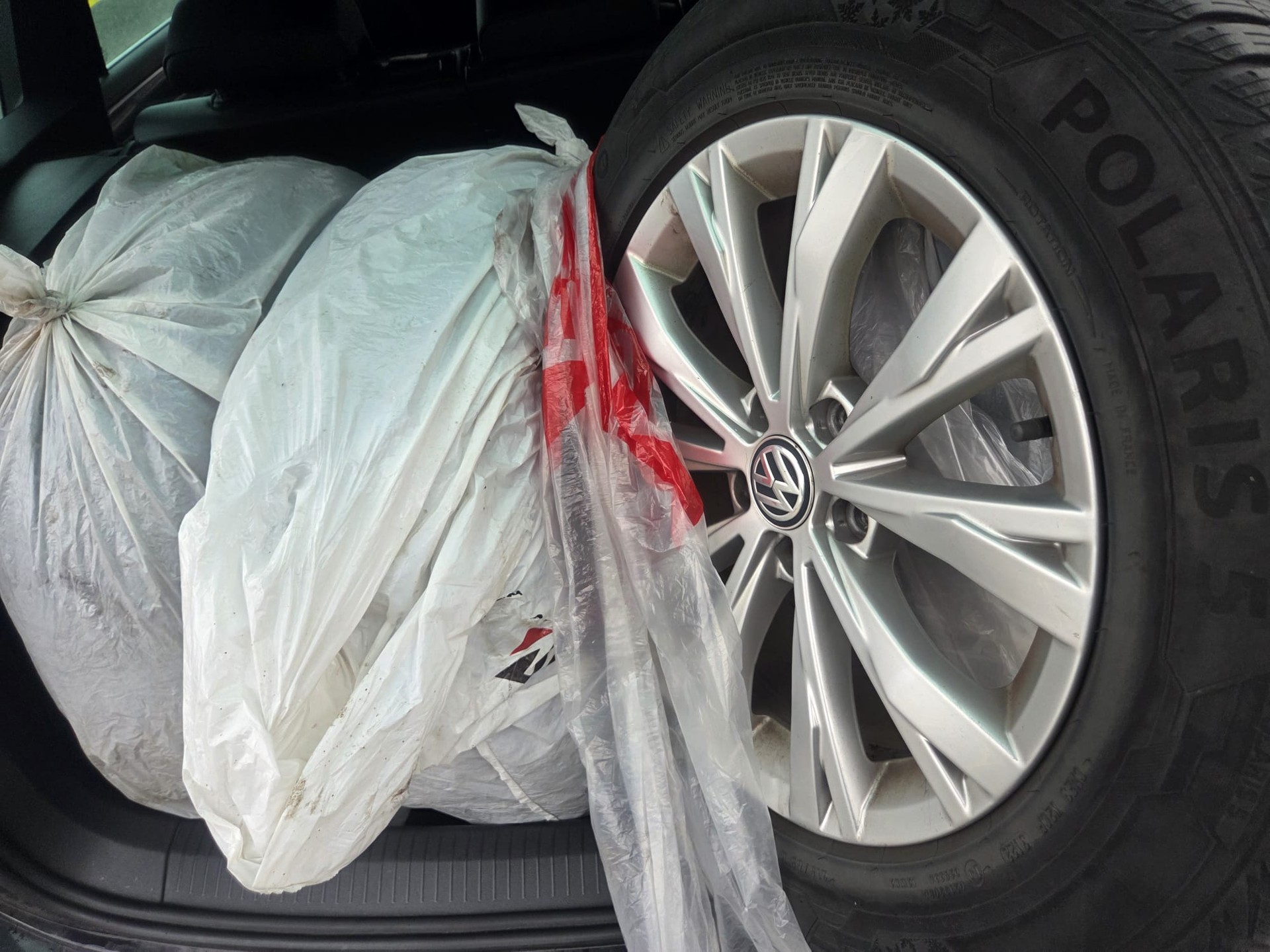 VW Tiguan 2.0TSI Highline 4Motion DSG ** R-Line **-image-11