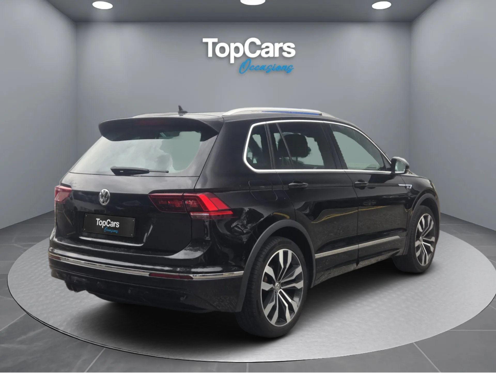 VW Tiguan 2.0TSI Highline 4Motion DSG ** R-Line **-image-1