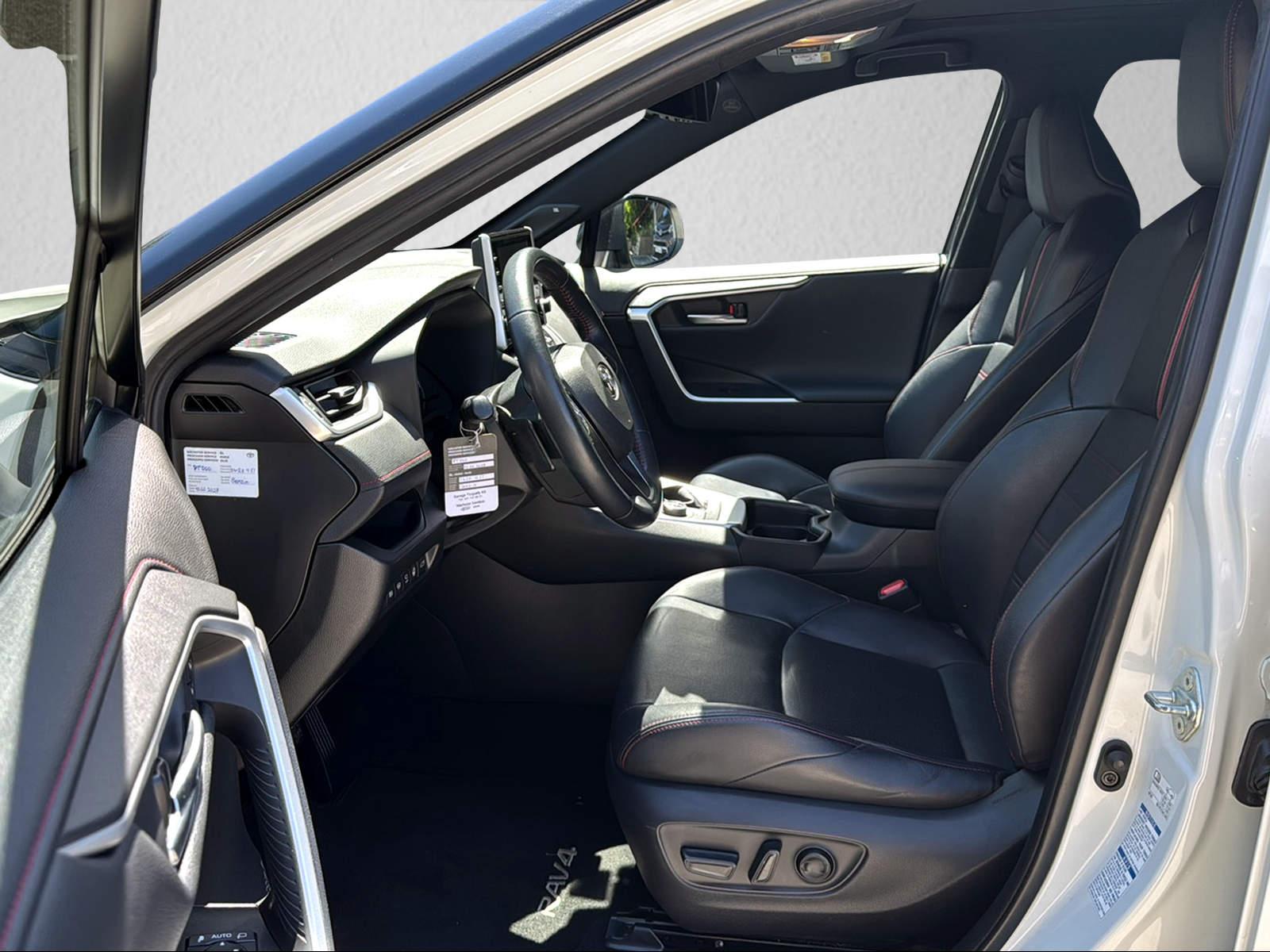 TOYOTA RAV4 2.5 Plug-In-Hybrid Platinum-image-4
