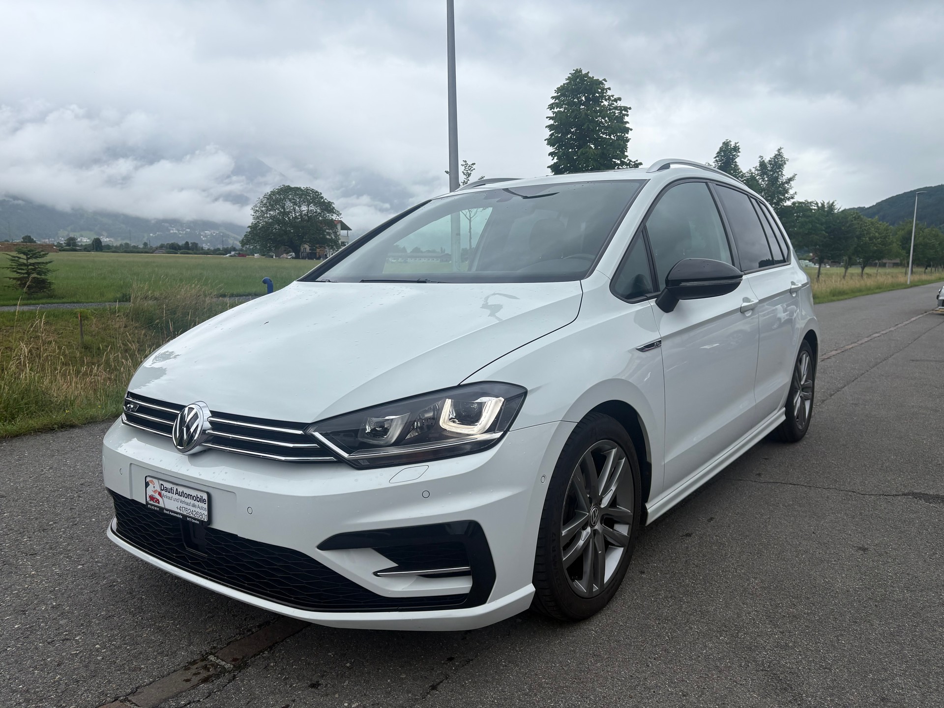 VW Golf Sportsvan 1.4 TSI Allstar R-Line DSG-image-0