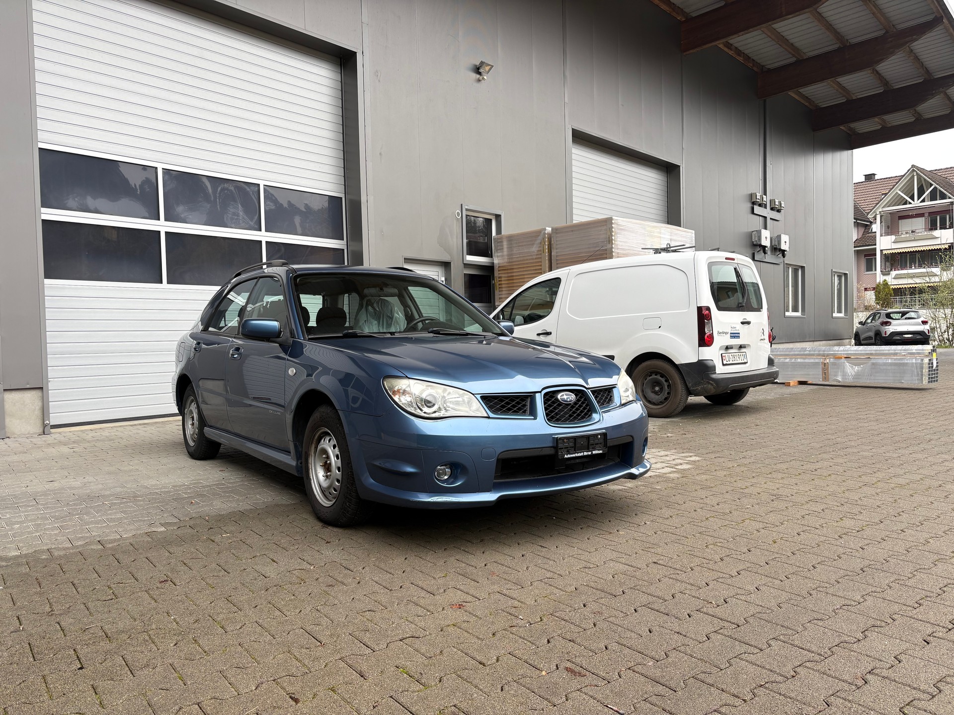 SUBARU Impreza 1.5R Swiss De Luxe-image-1