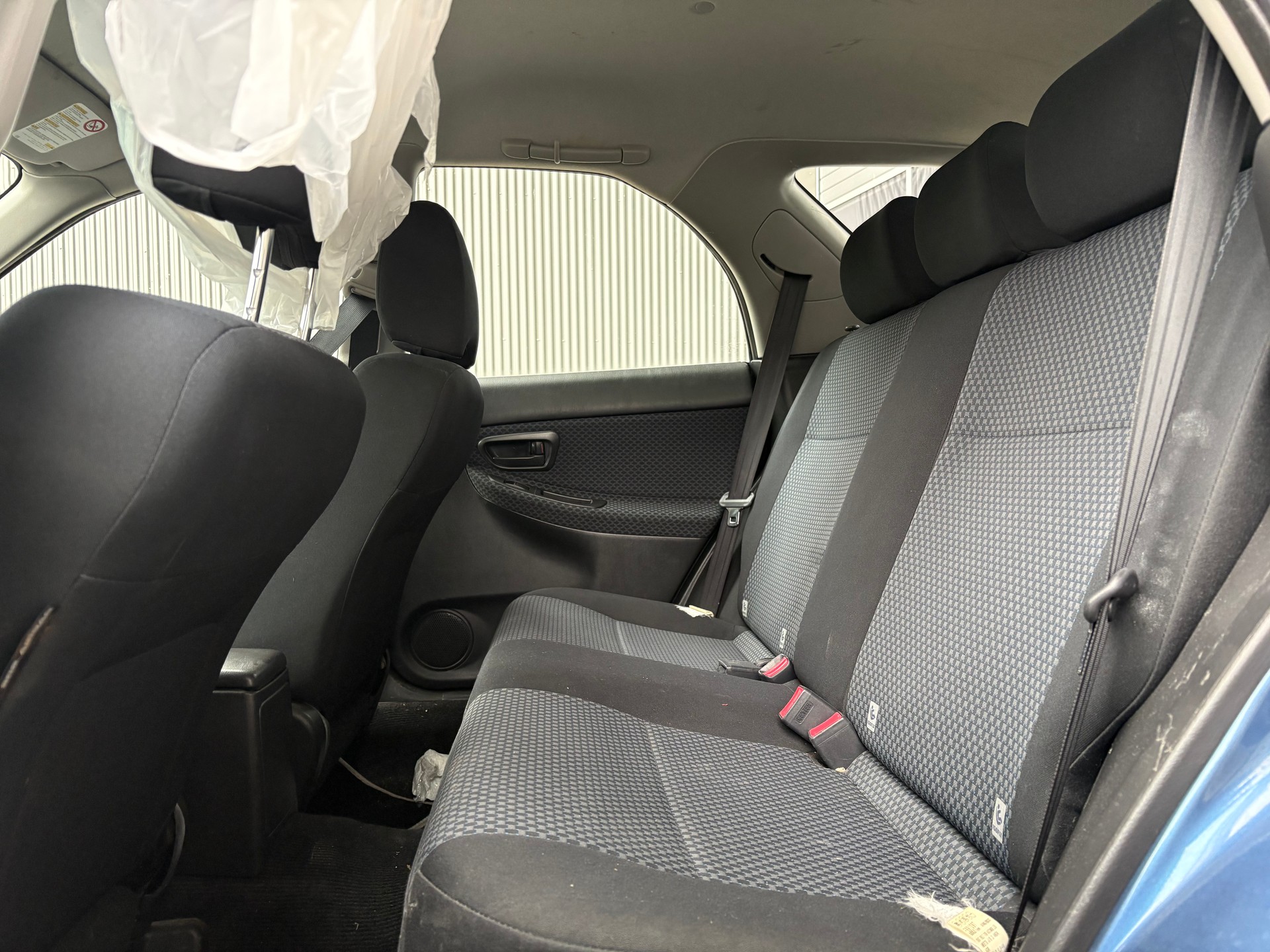 SUBARU Impreza 1.5R Swiss De Luxe-image-7