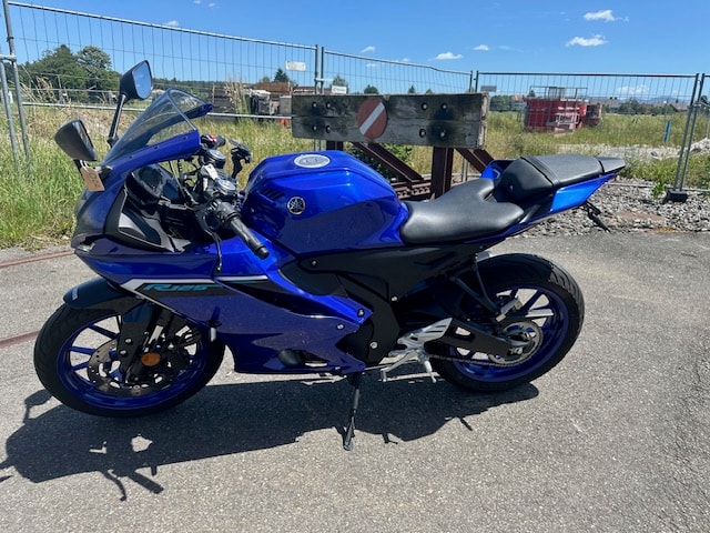 YAMAHA YZF-R 125 ABS-image-4