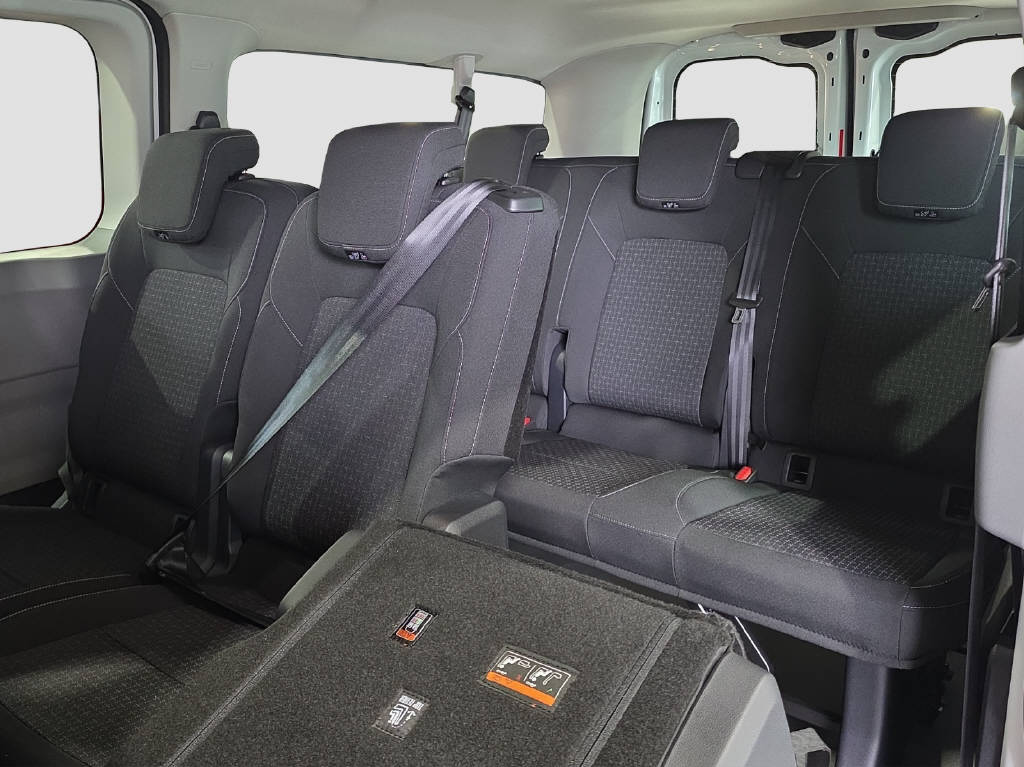 FORD Transit Custom Kombi 320 L2 2.0 EcoBlue 170 PS Trend-image-11