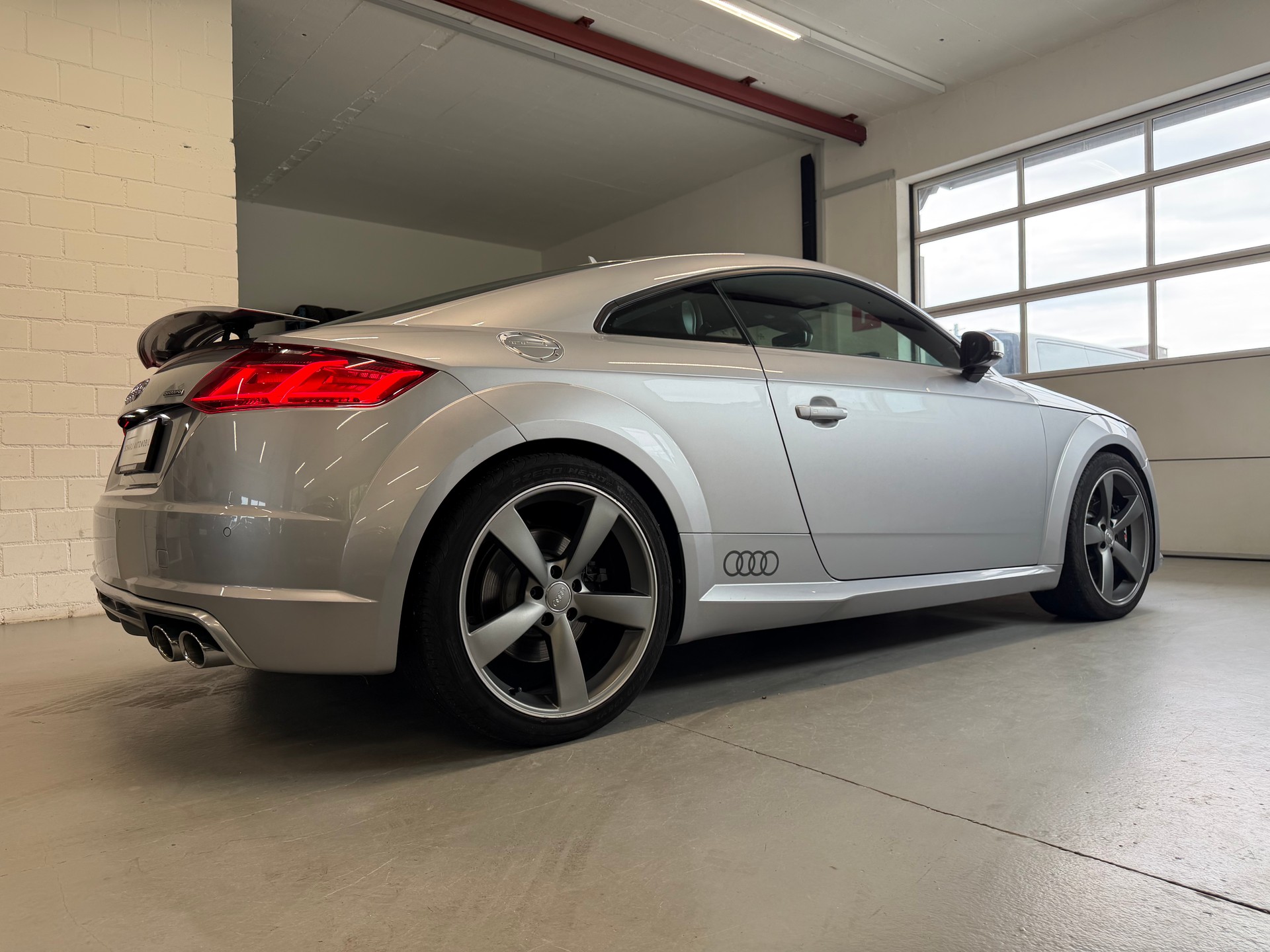 AUDI TTS Coupé 2.0 TFSI quattro S-tronic-image-6