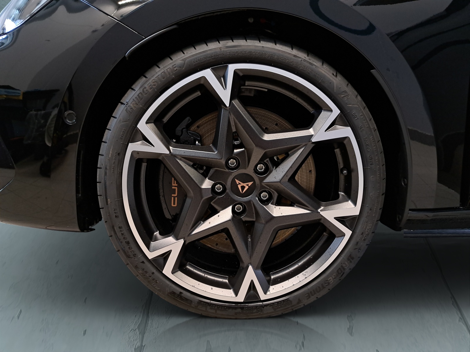 CUPRA Leon ST 2.0 TSI 333 VZ 4Drive-image-8
