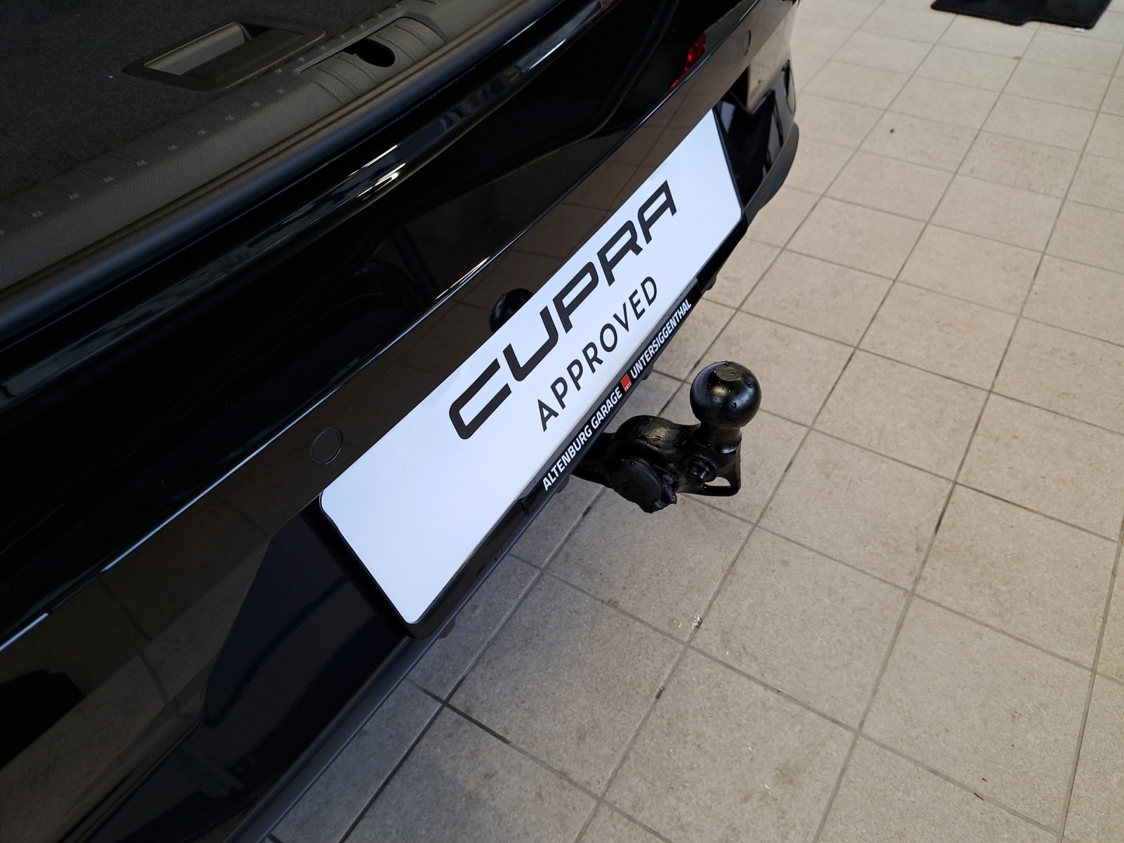 CUPRA Leon ST 2.0 TSI 333 VZ 4Drive-image-17