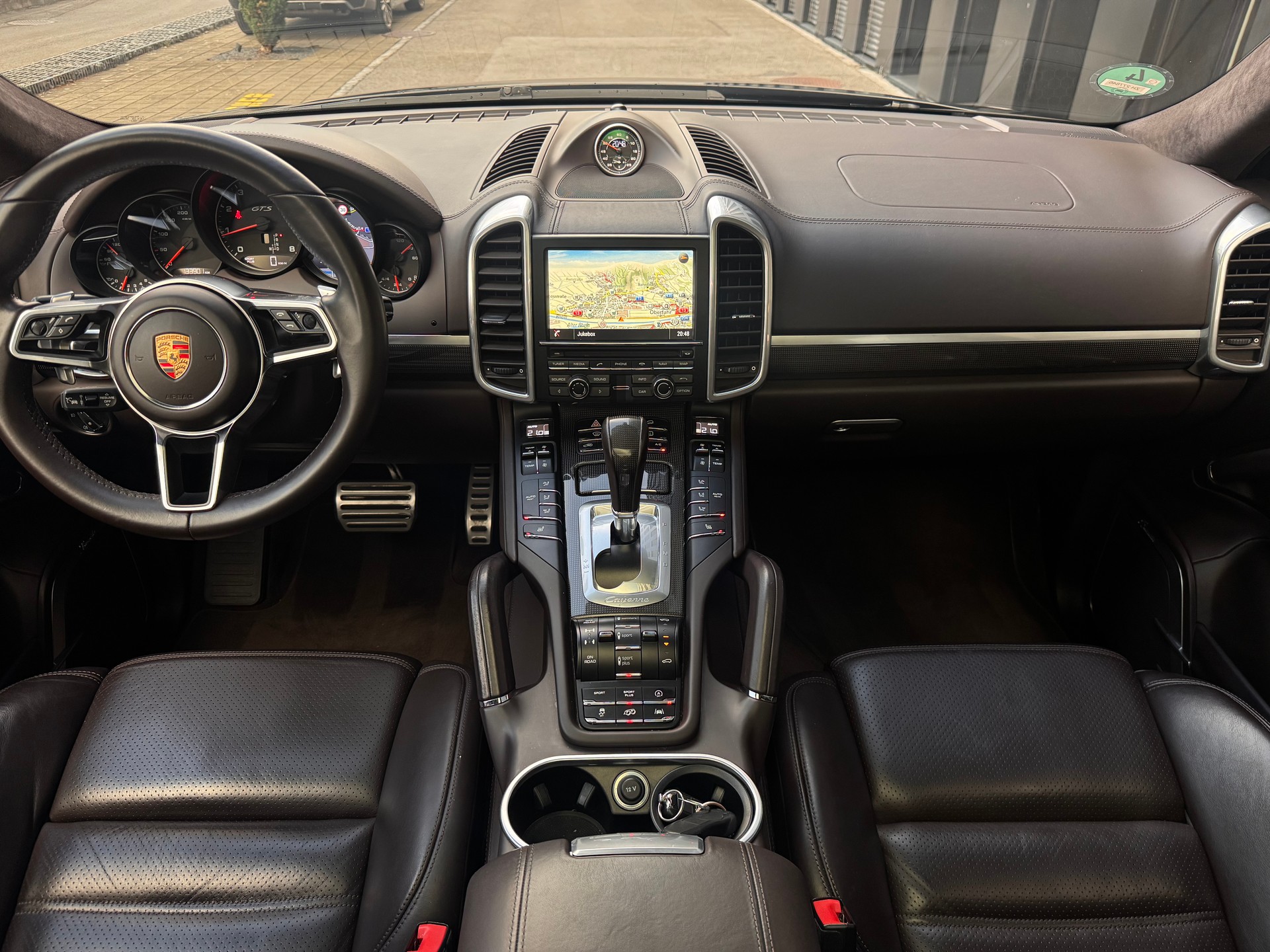 PORSCHE Cayenne GTS-image-12