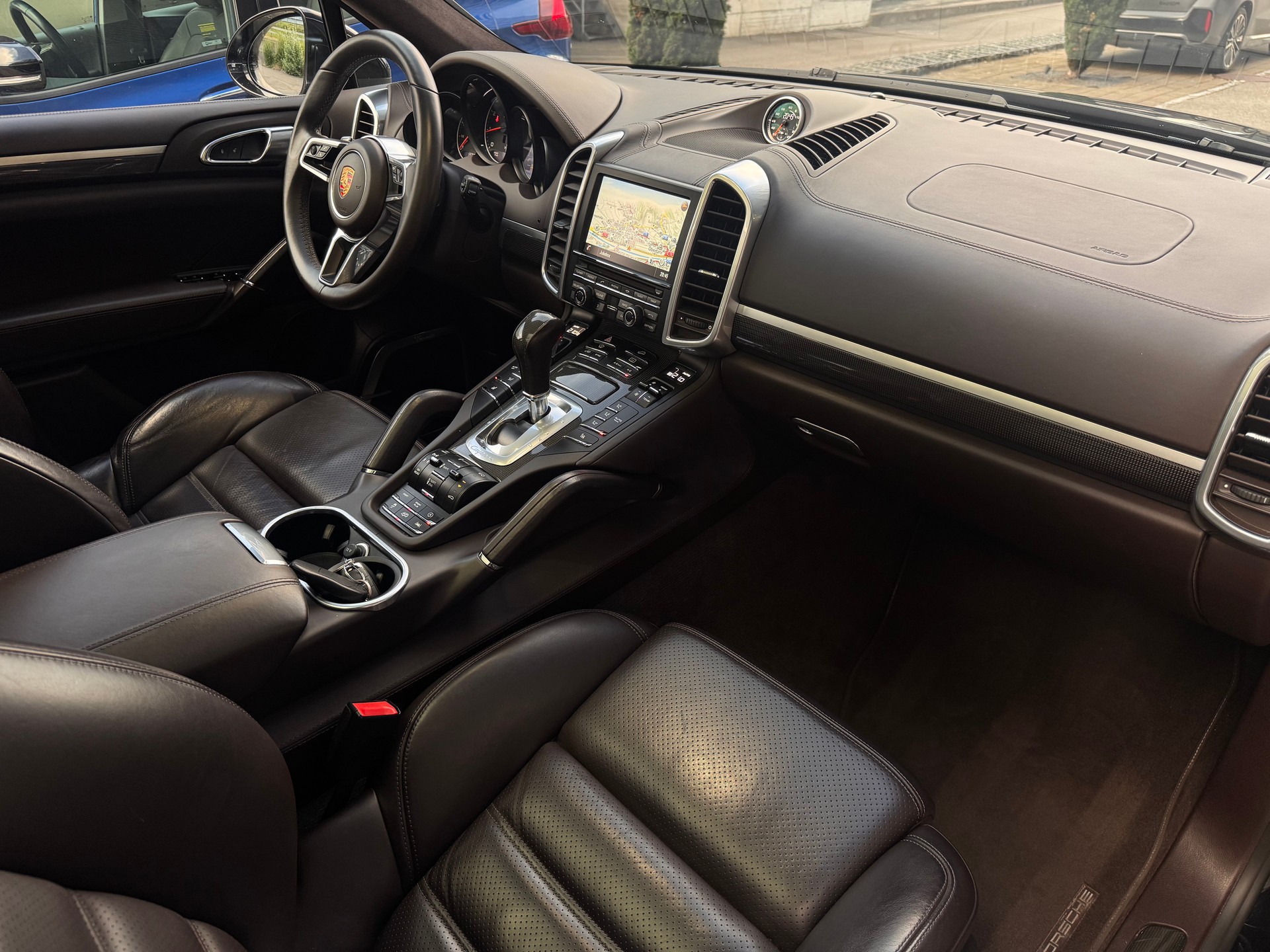 PORSCHE Cayenne GTS-image-13