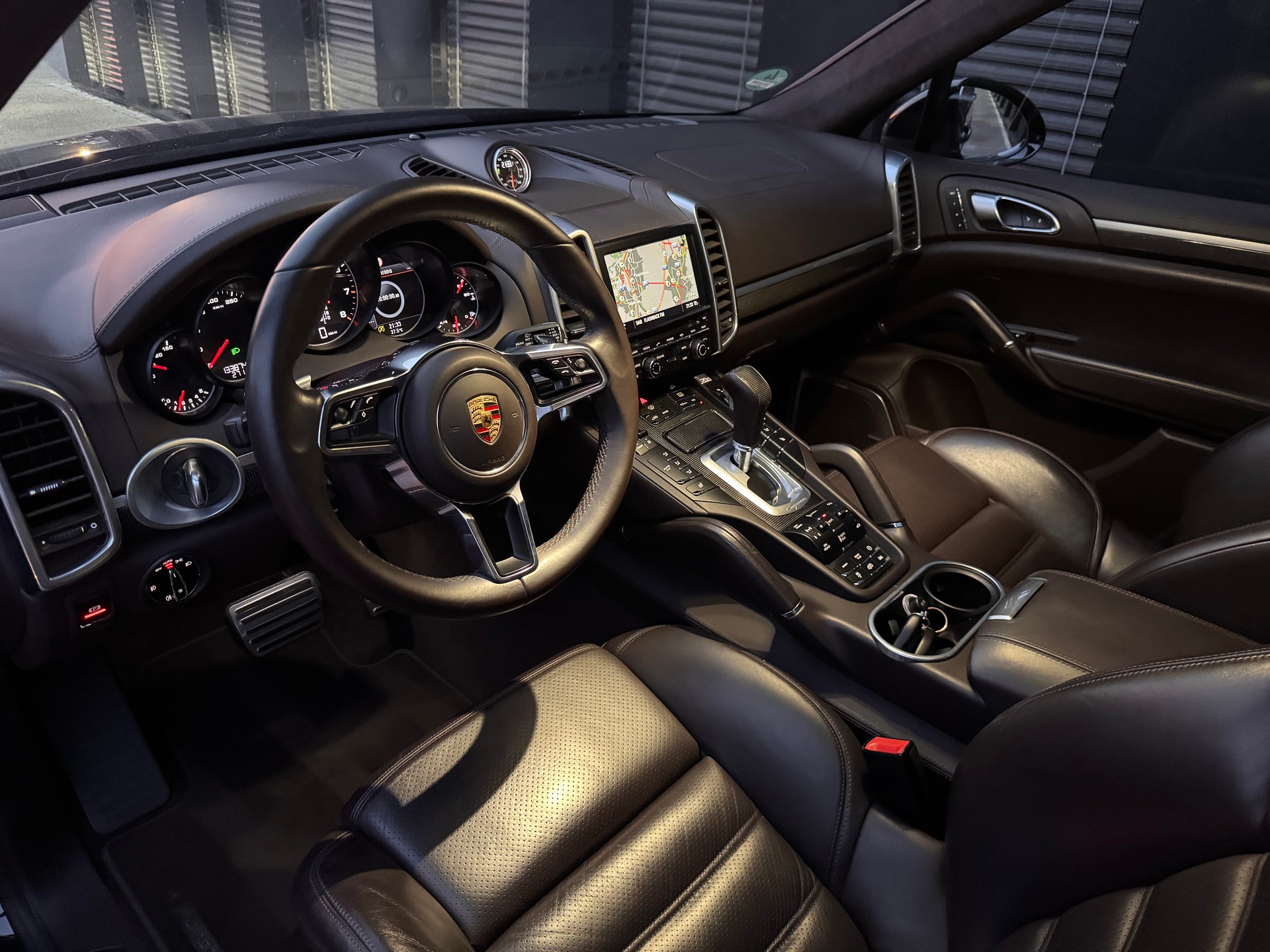PORSCHE Cayenne GTS-image-12