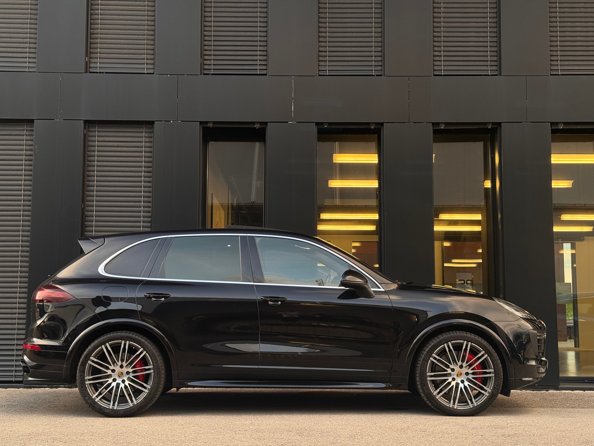 PORSCHE Cayenne GTS-image-8
