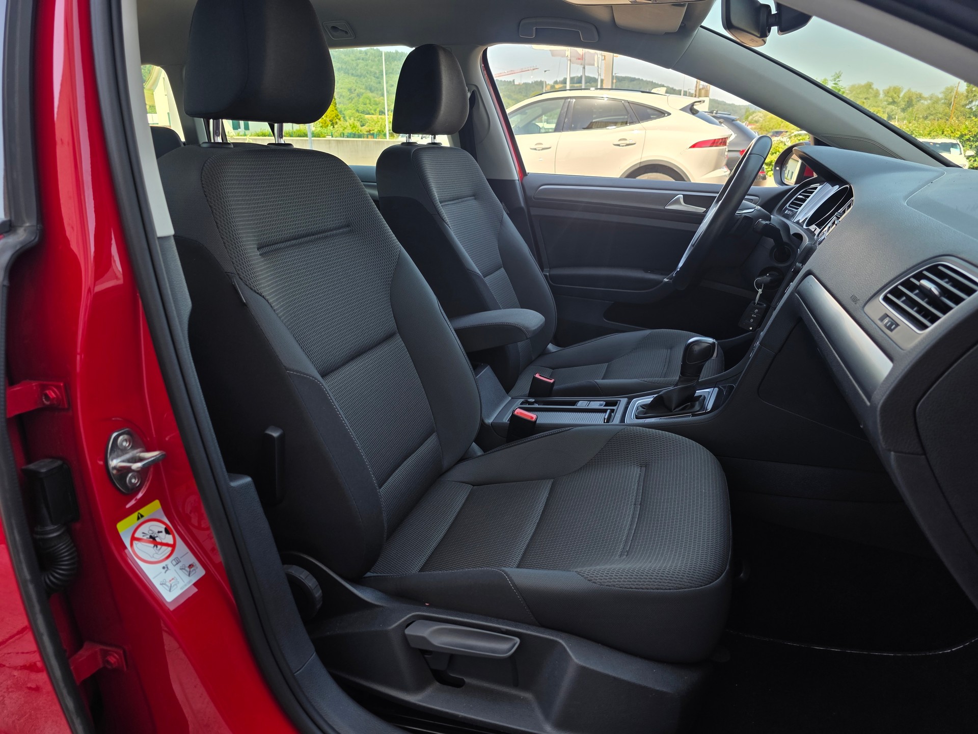 VW Golf Variant 2.0 TDI Comfortline DSG * CH-Fahrzeug * Frisch ab MFK *-image-18