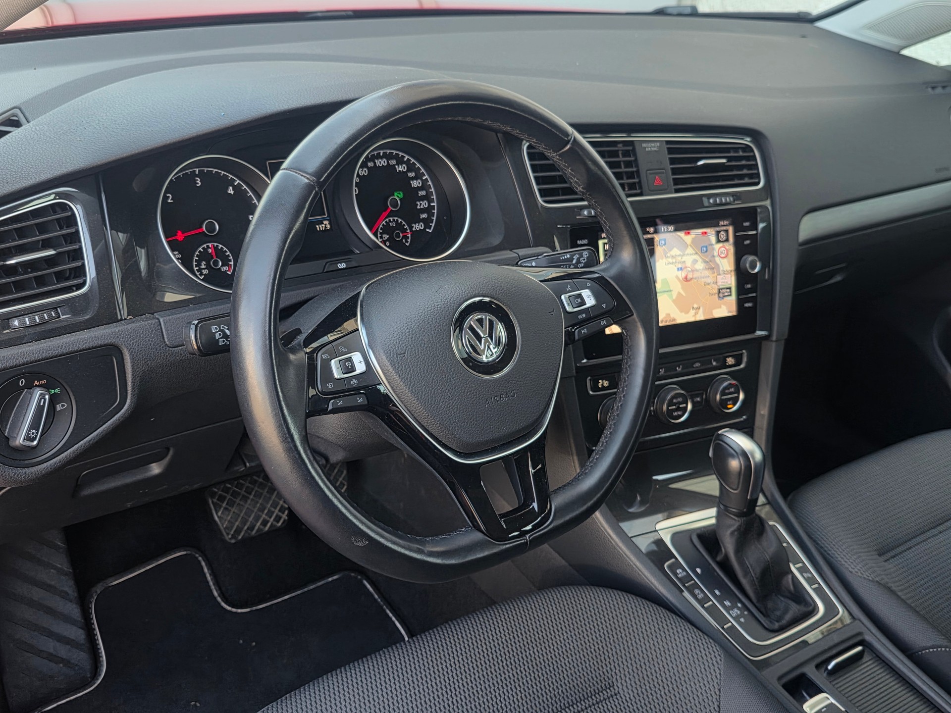 VW Golf Variant 2.0 TDI Comfortline DSG * CH-Fahrzeug * Frisch ab MFK *-image-10