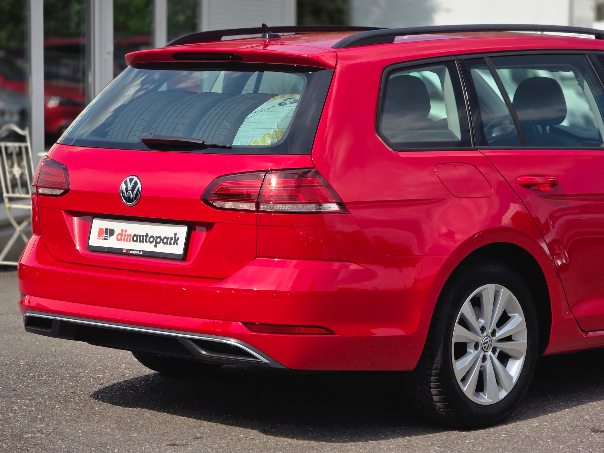 VW Golf Variant 2.0 TDI Comfortline DSG * CH-Fahrzeug * Frisch ab MFK *-image-8