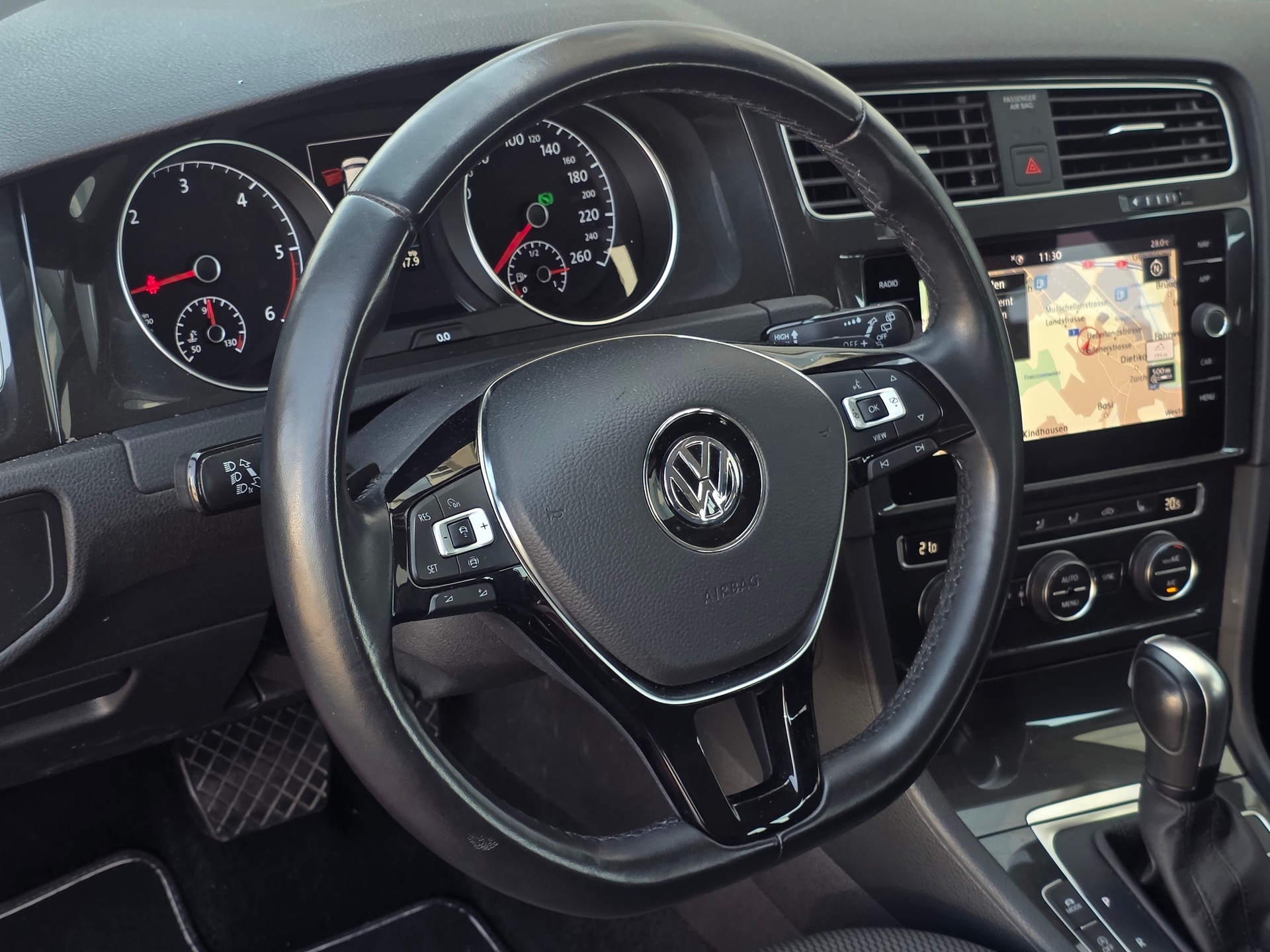 VW Golf Variant 2.0 TDI Comfortline DSG * CH-Fahrzeug * Frisch ab MFK *-image-11