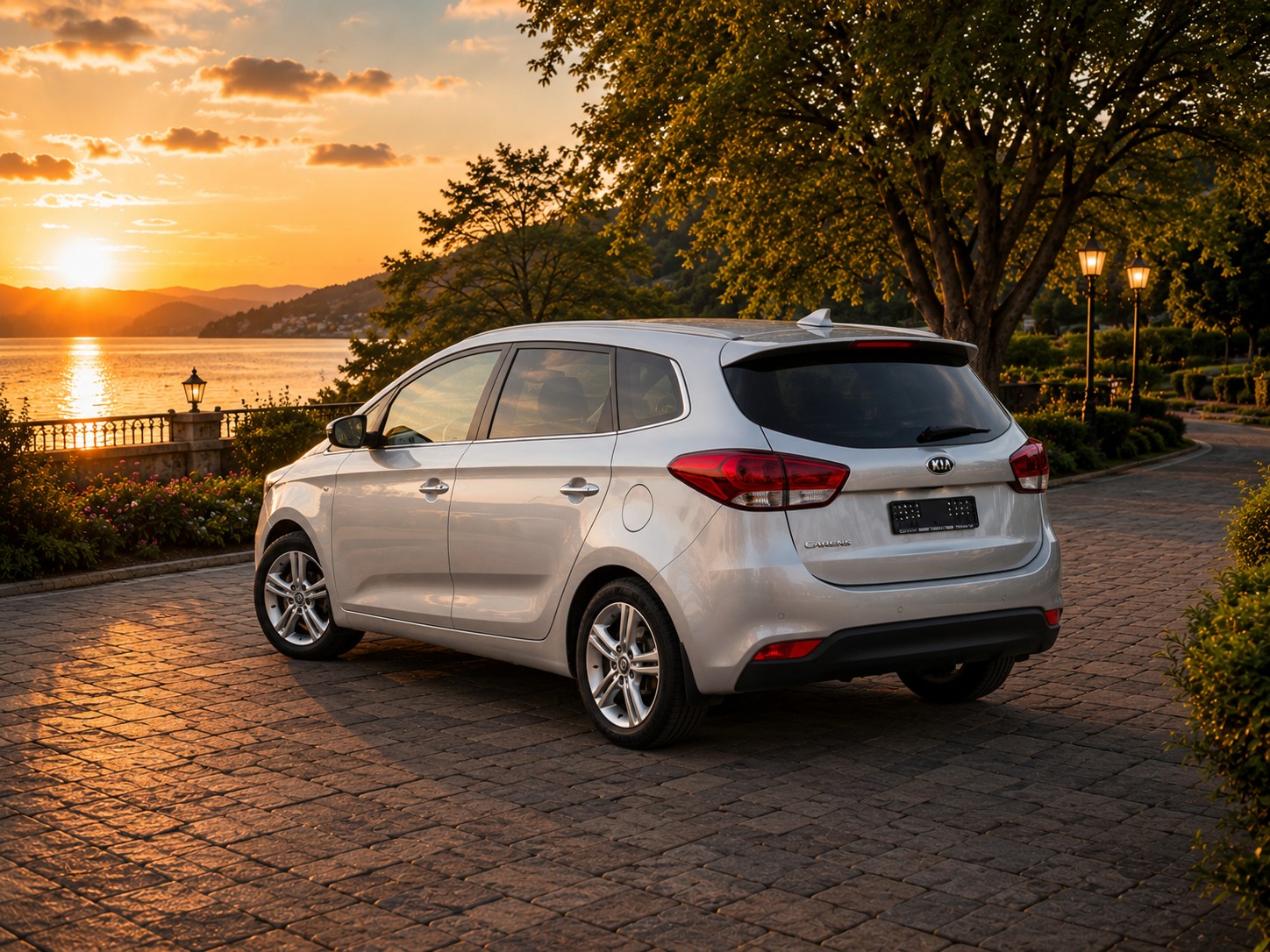KIA Carens 1.6 GDI Classic-image-1