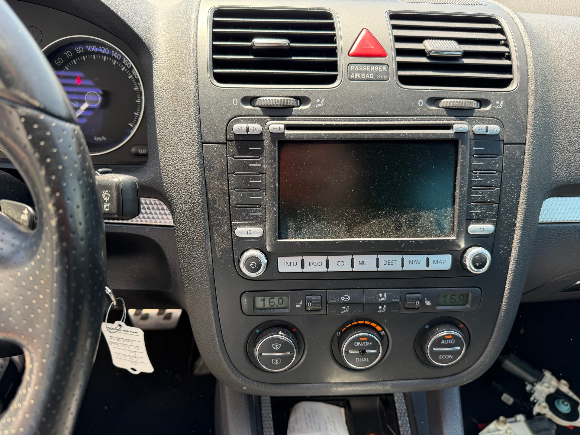 VW Golf R32 4Motion-image-6
