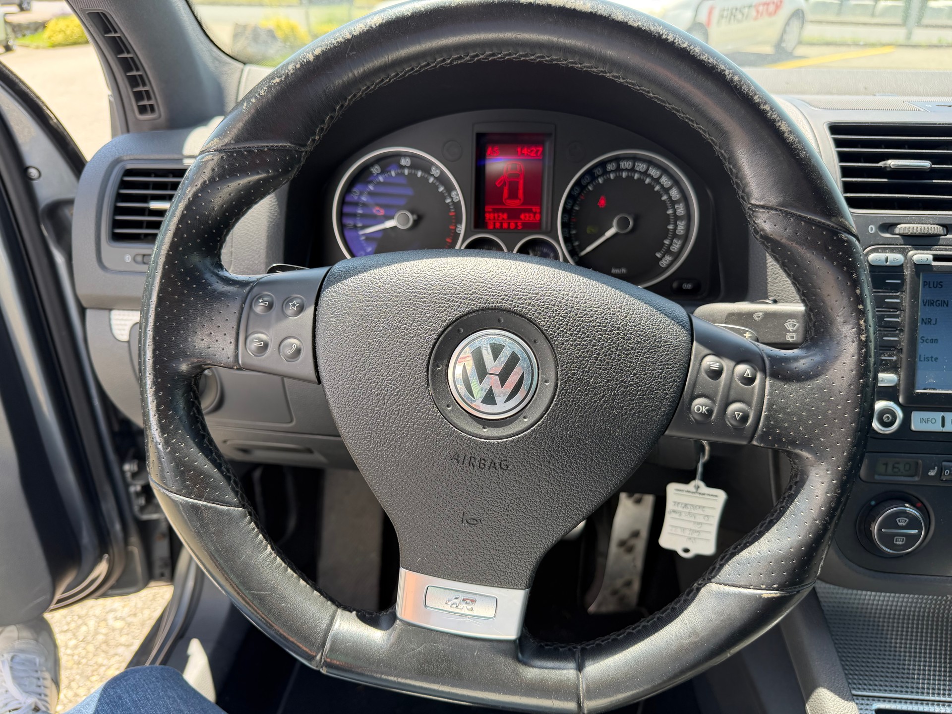 VW Golf R32 4Motion-image-10