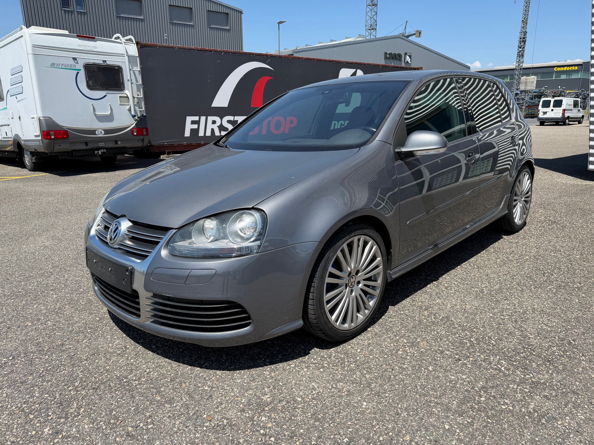 VW Golf R32 4Motion-image-1