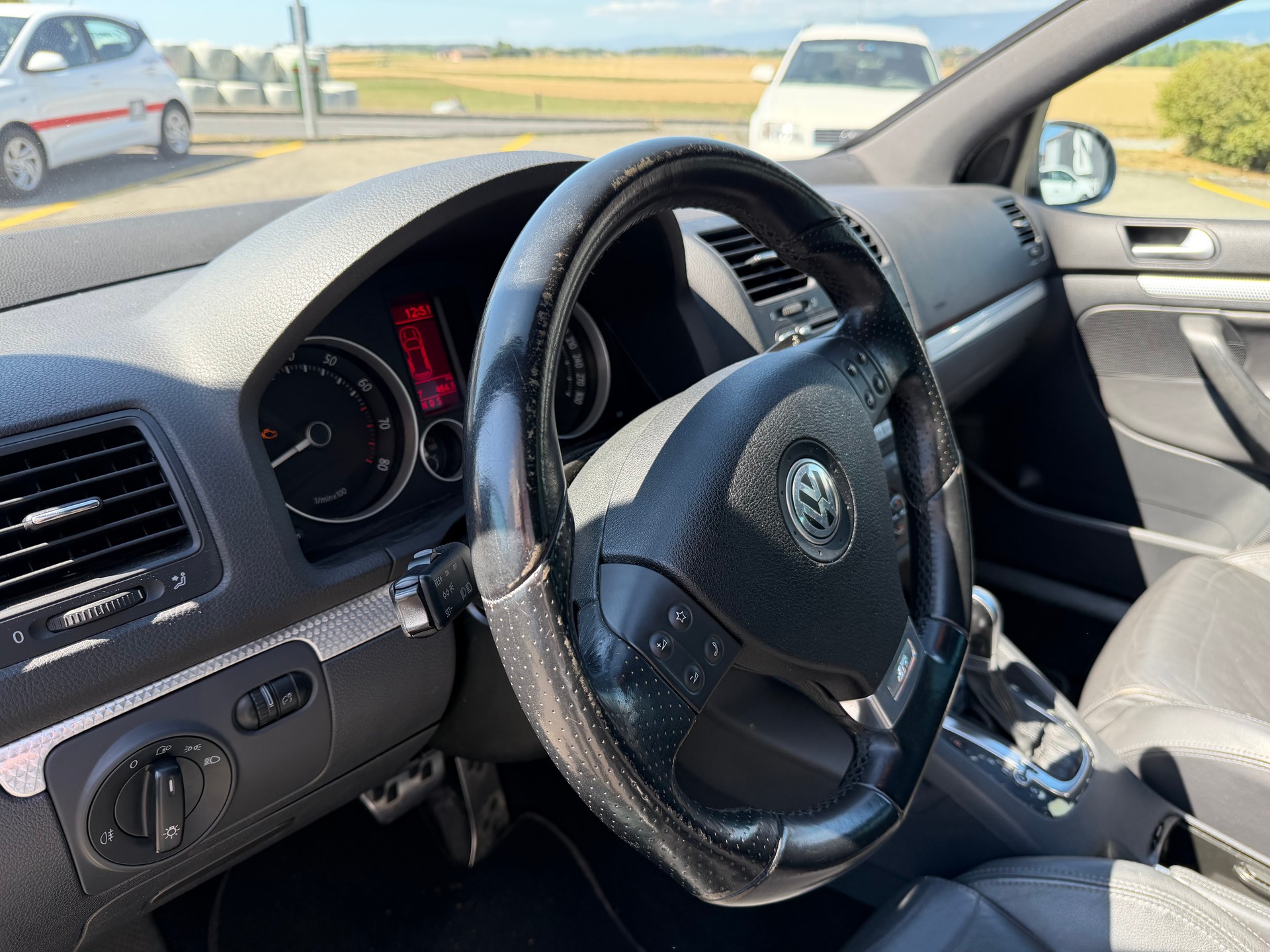 VW Golf R32 4Motion-image-12