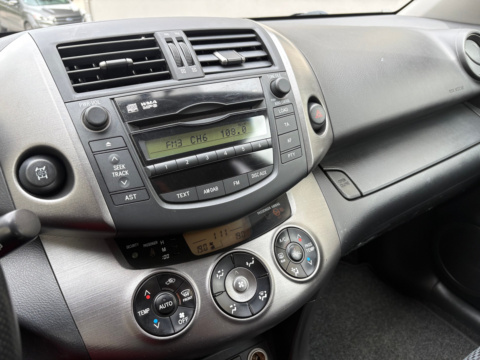 TOYOTA RAV-4 2.0 16V Linea Luna-image-14