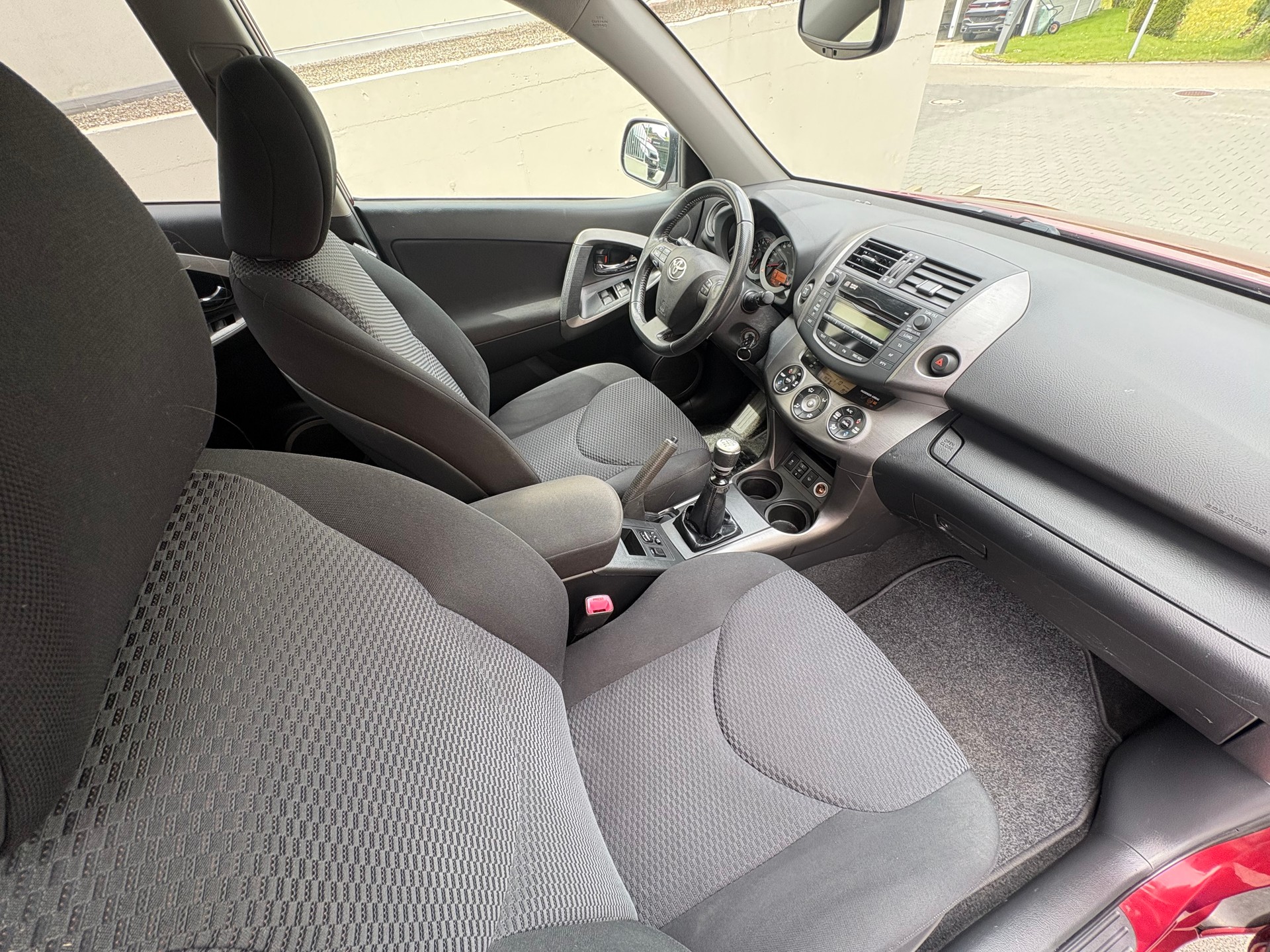 TOYOTA RAV-4 2.0 16V Linea Luna-image-11