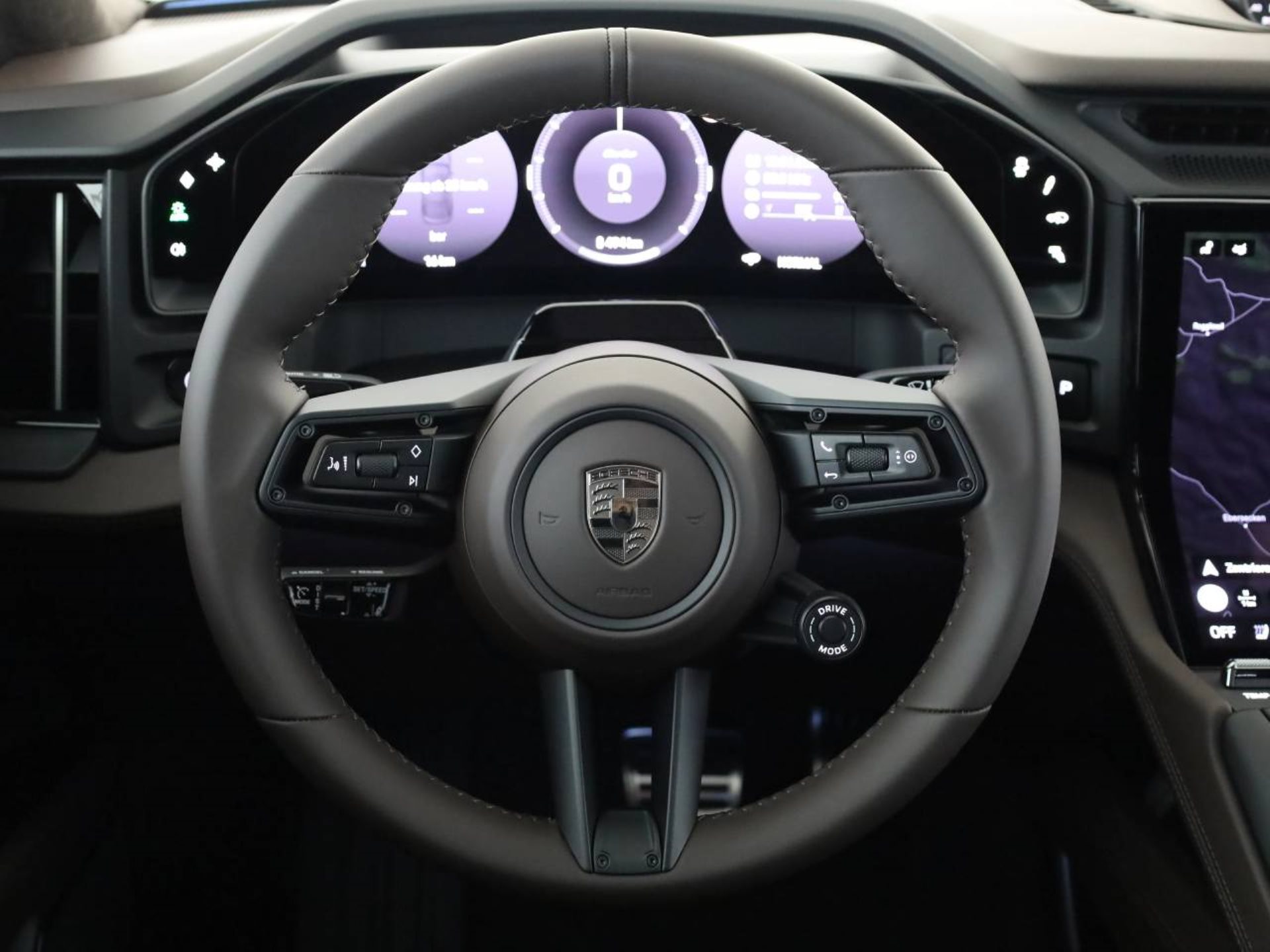 PORSCHE Cayenne Turbo Coupé Electric-image-9