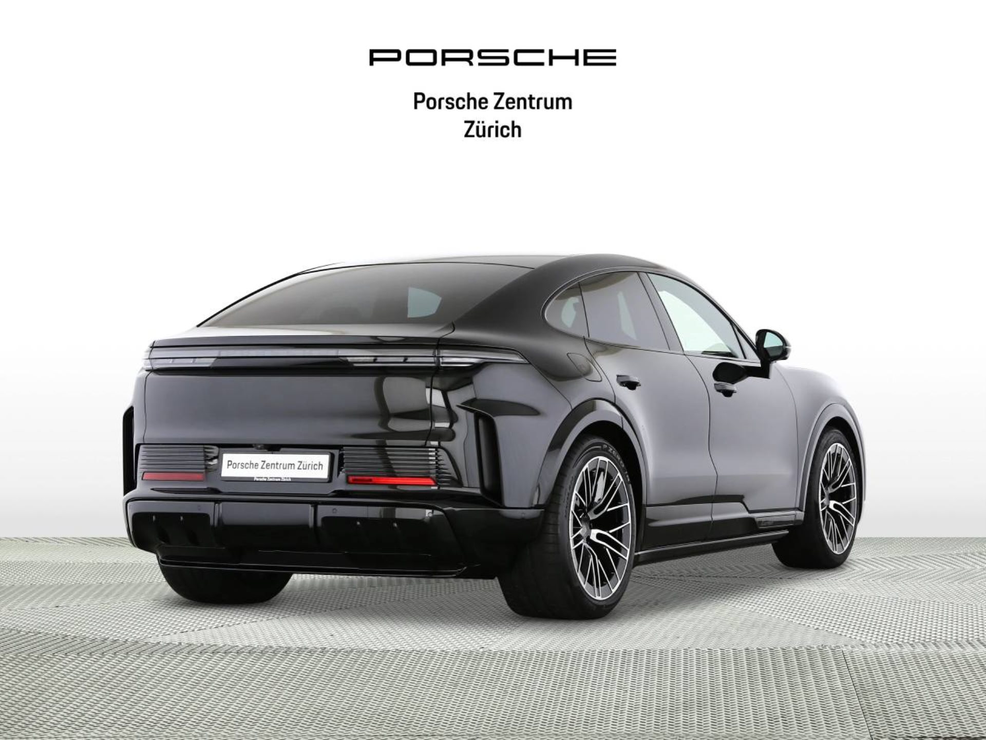PORSCHE Cayenne Turbo Coupé Electric-image-2