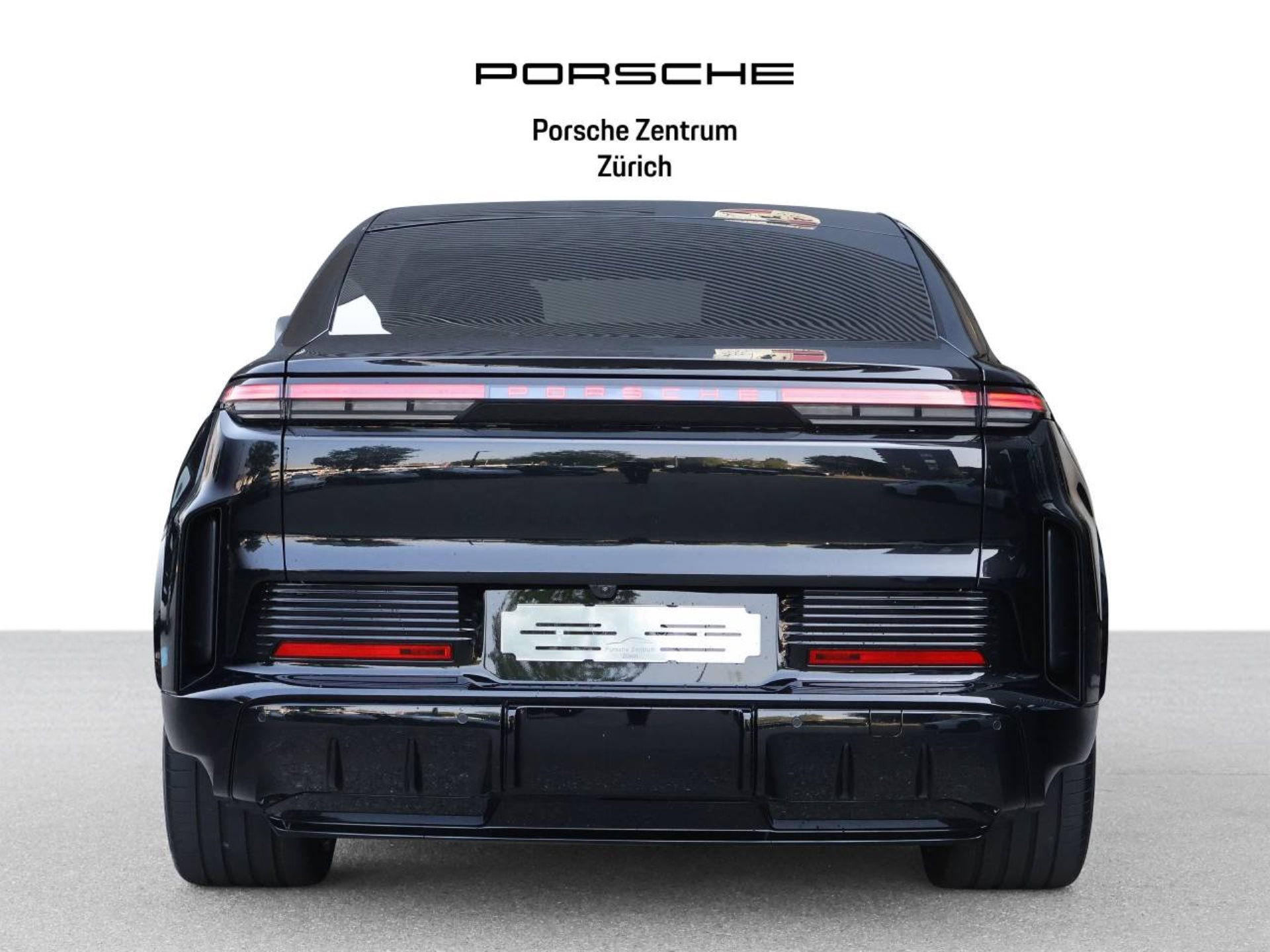 PORSCHE Cayenne Turbo Coupé Electric-image-9