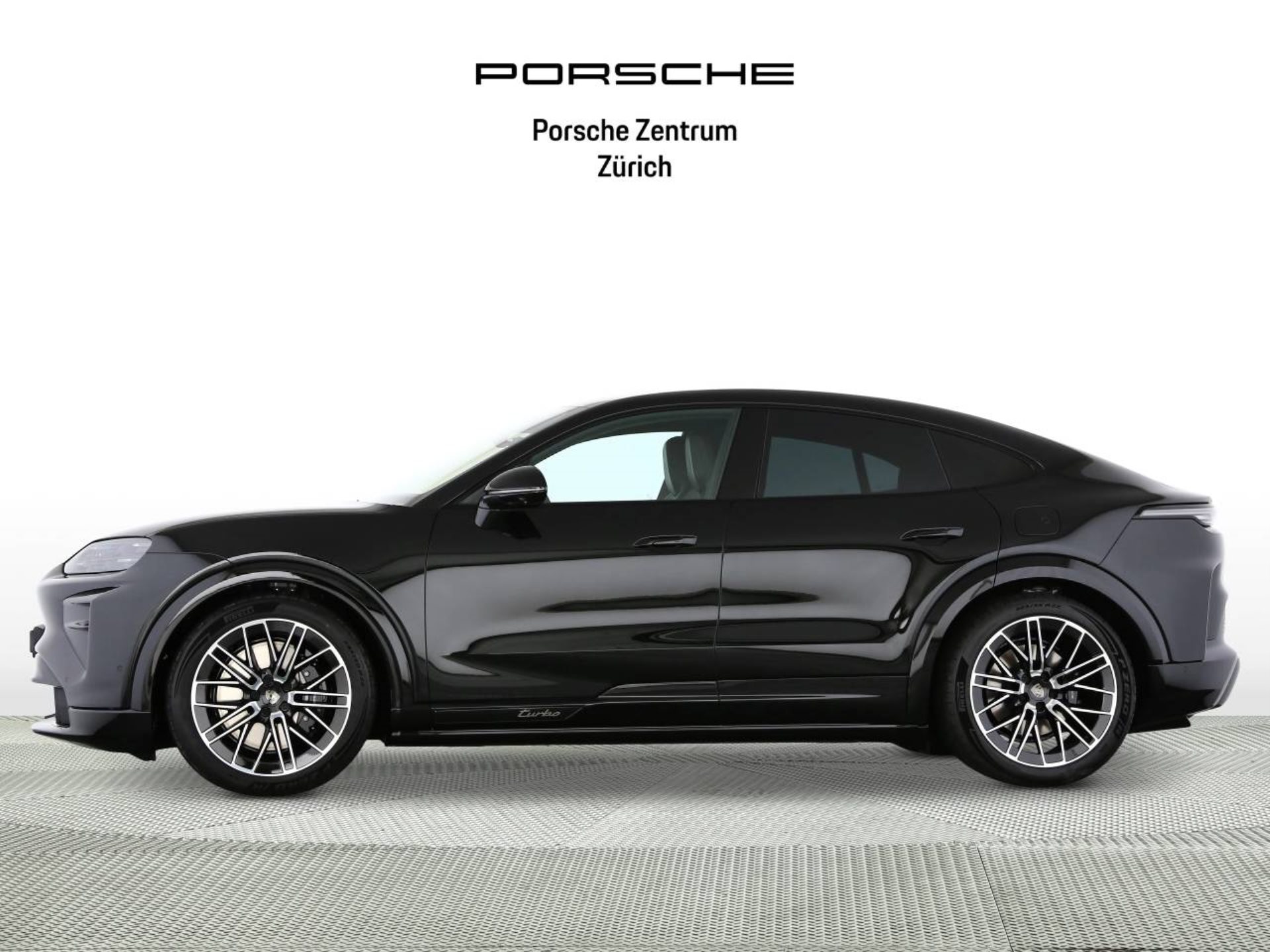 PORSCHE Cayenne Turbo Coupé Electric-image-1