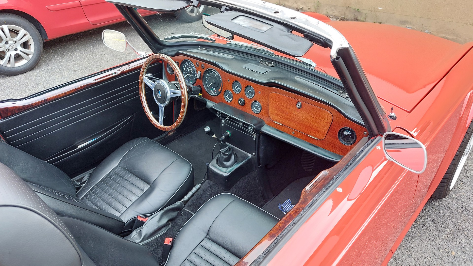 TRIUMPH TR6-image-6