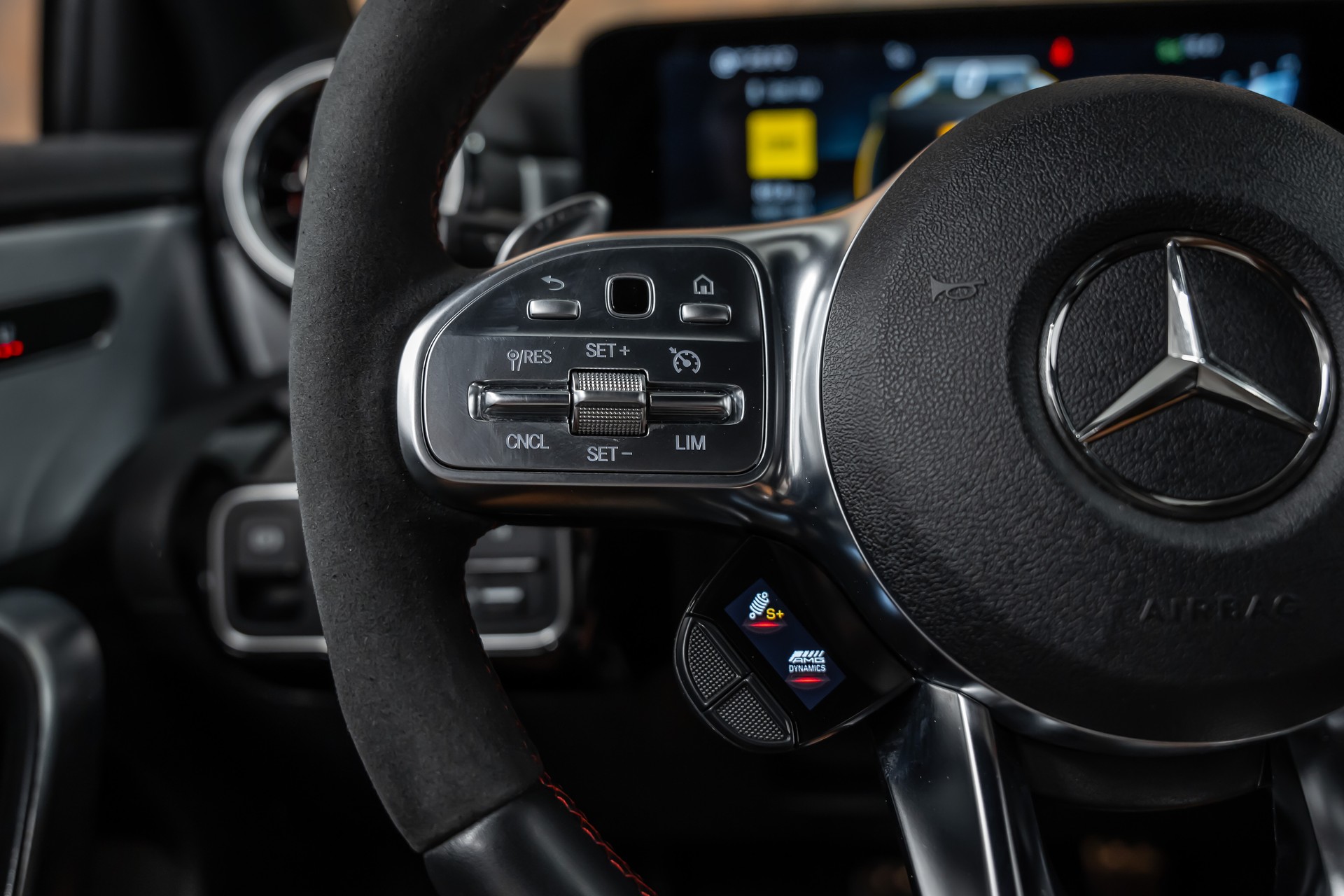 MERCEDES-BENZ A 45 AMG 4Matic+ Speedshift *Magno-Grau*AMG-Abgasanlage*AMG-Performance*-image-19