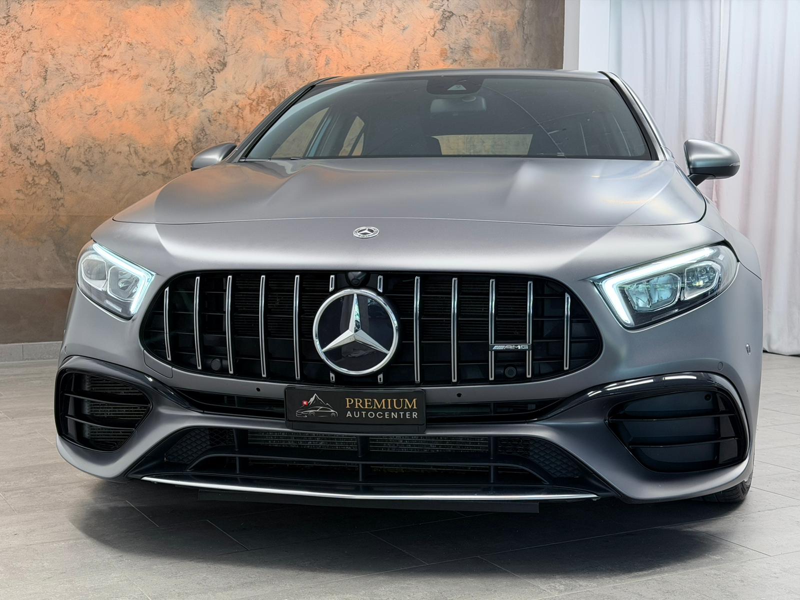 MERCEDES-BENZ A 45 AMG 4Matic+ Speedshift *Magno-Grau*AMG-Abgasanlage*AMG-Buttons*Race-Modus*-image-2