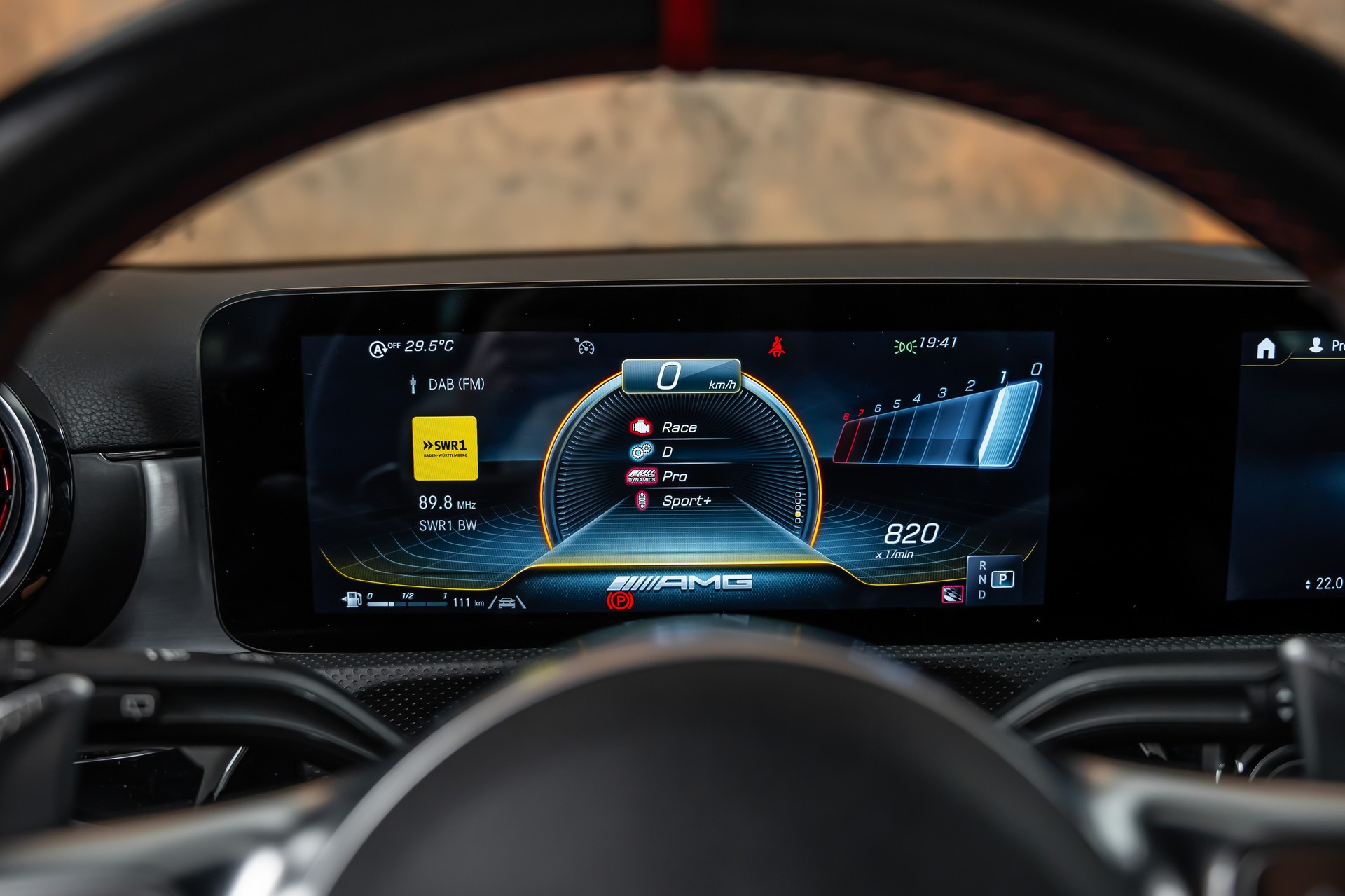 MERCEDES-BENZ A 45 AMG 4Matic+ Speedshift *Magno-Grau*AMG-Abgasanlage*AMG-Performance*-image-21