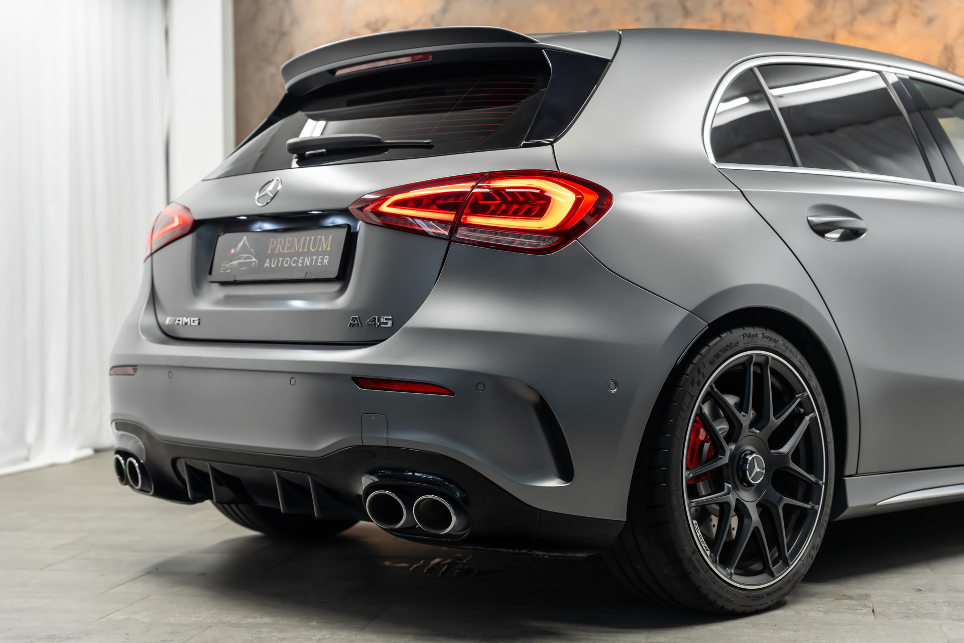 MERCEDES-BENZ A 45 AMG 4Matic+ Speedshift *Magno-Grau*AMG-Abgasanlage*AMG-Performance*-image-7