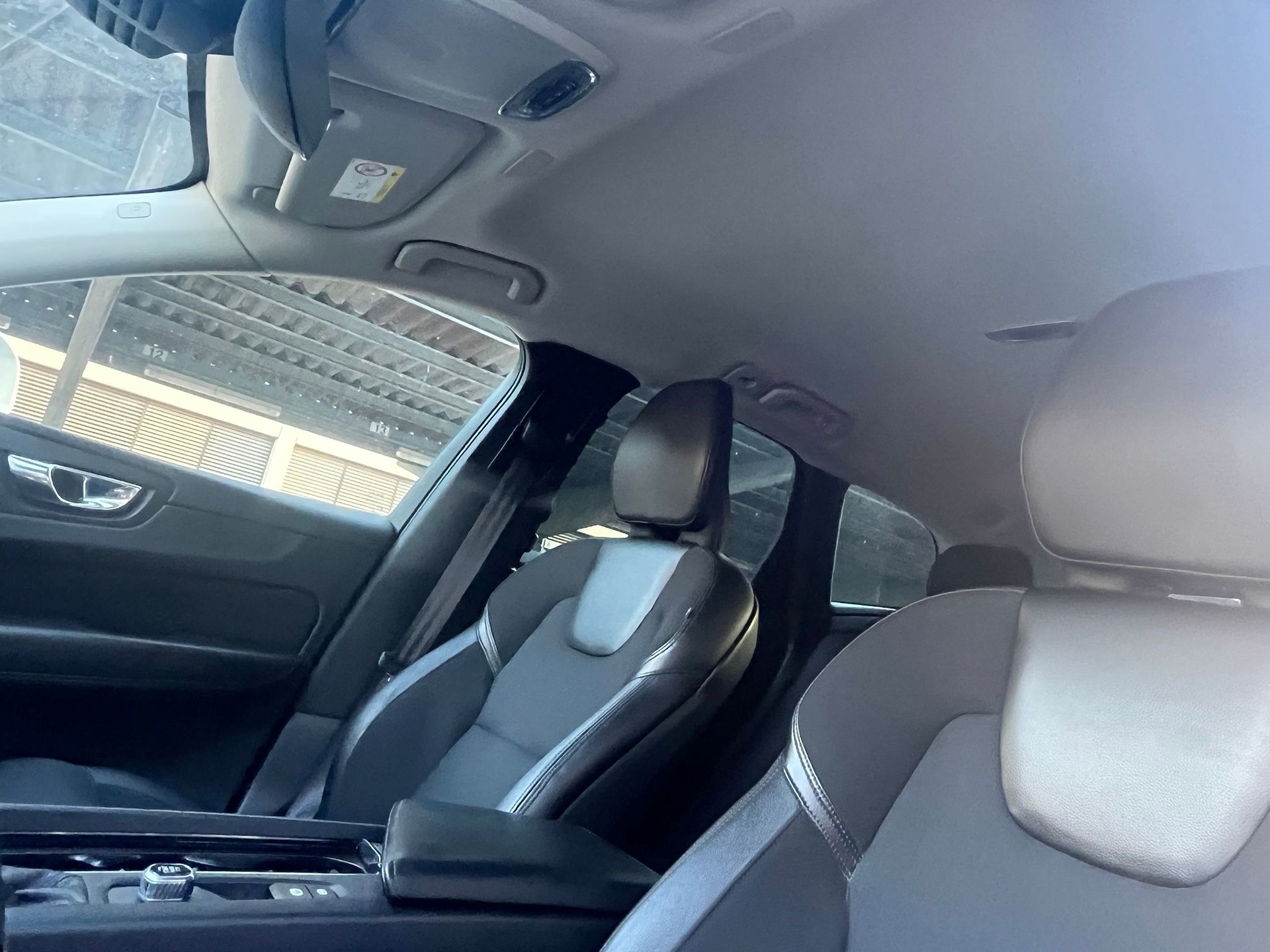 VOLVO XC60 D4 AWD Momentum Geartronic-image-12