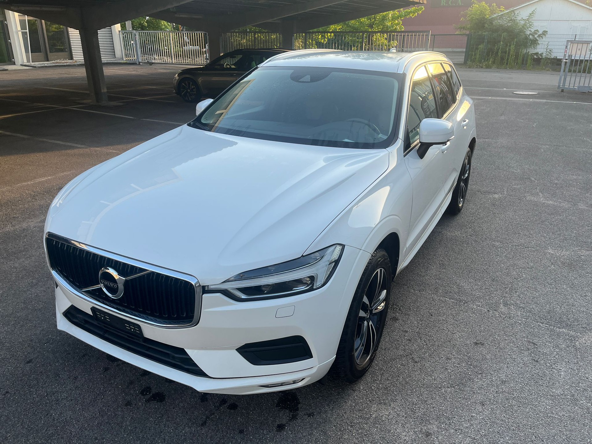 VOLVO XC60 D4 AWD Momentum Geartronic-image-0