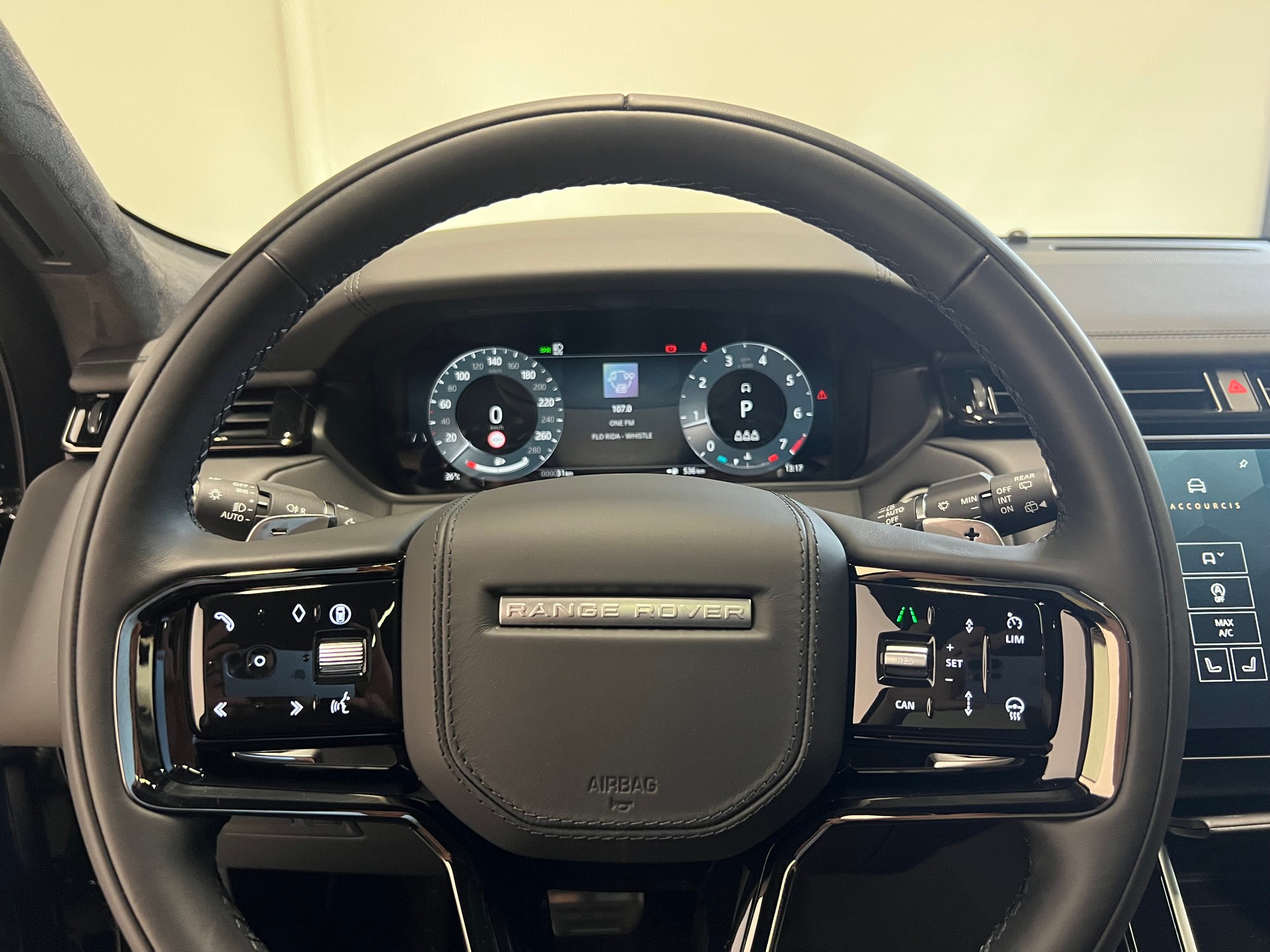 LAND ROVER Range Rover Velar 3.0 I6 Autobiography-image-3