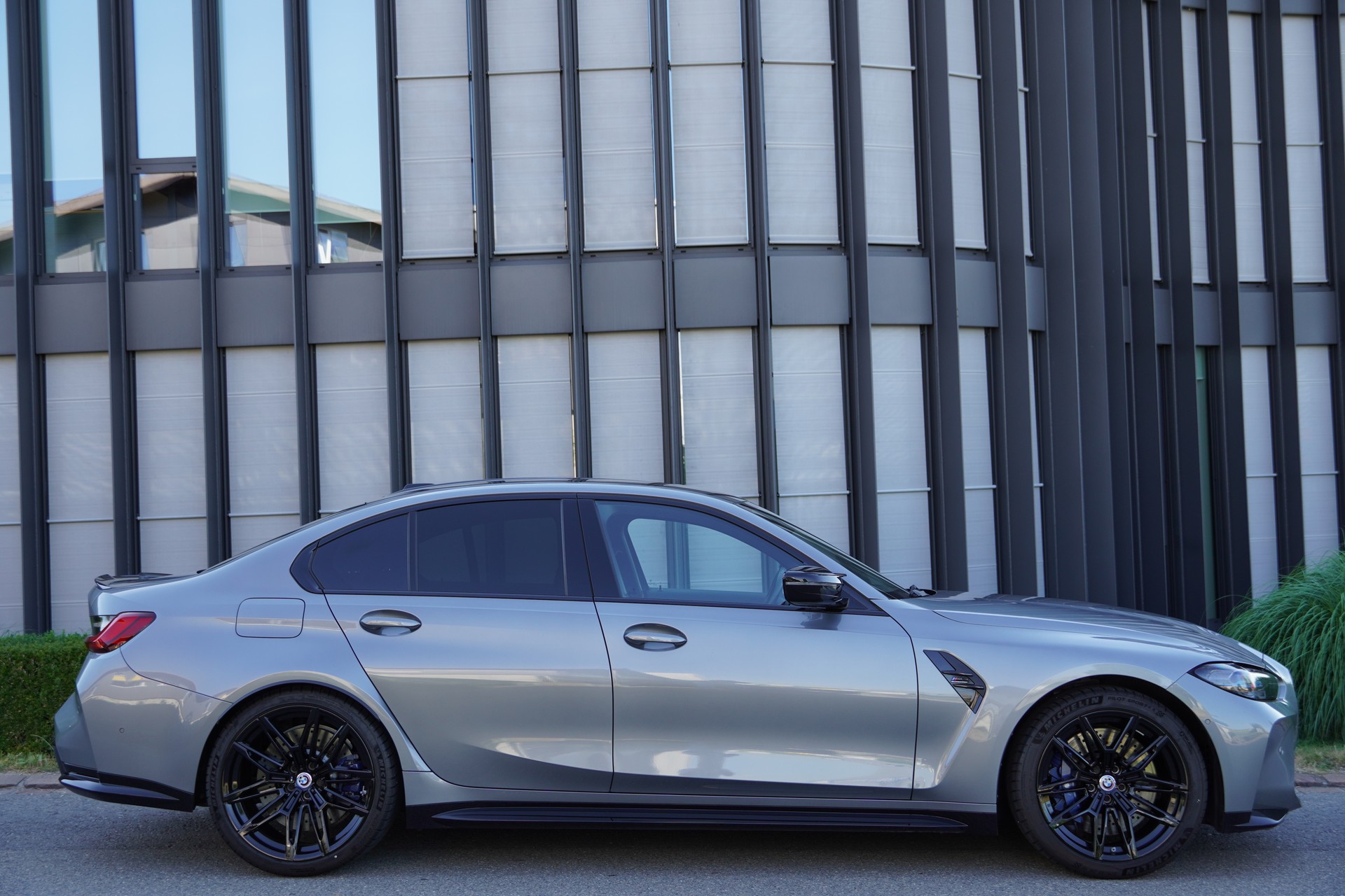 BMW M3 Competition M xDrive// CURVED DISPLAY //CARBON INTERIEURLEISTEN//-image-0