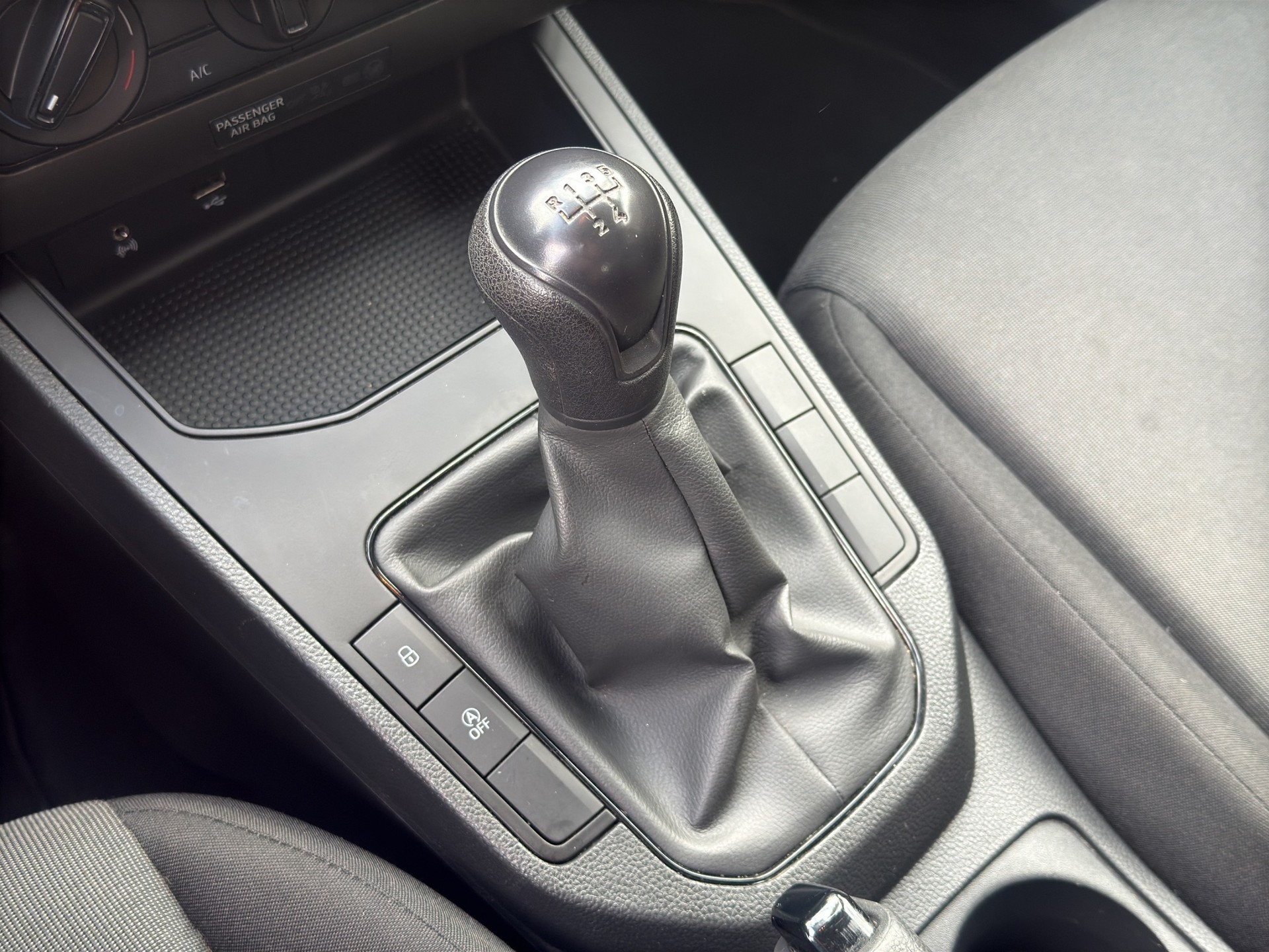 SEAT Ibiza 1.0 EcoTSI Sol-image-22