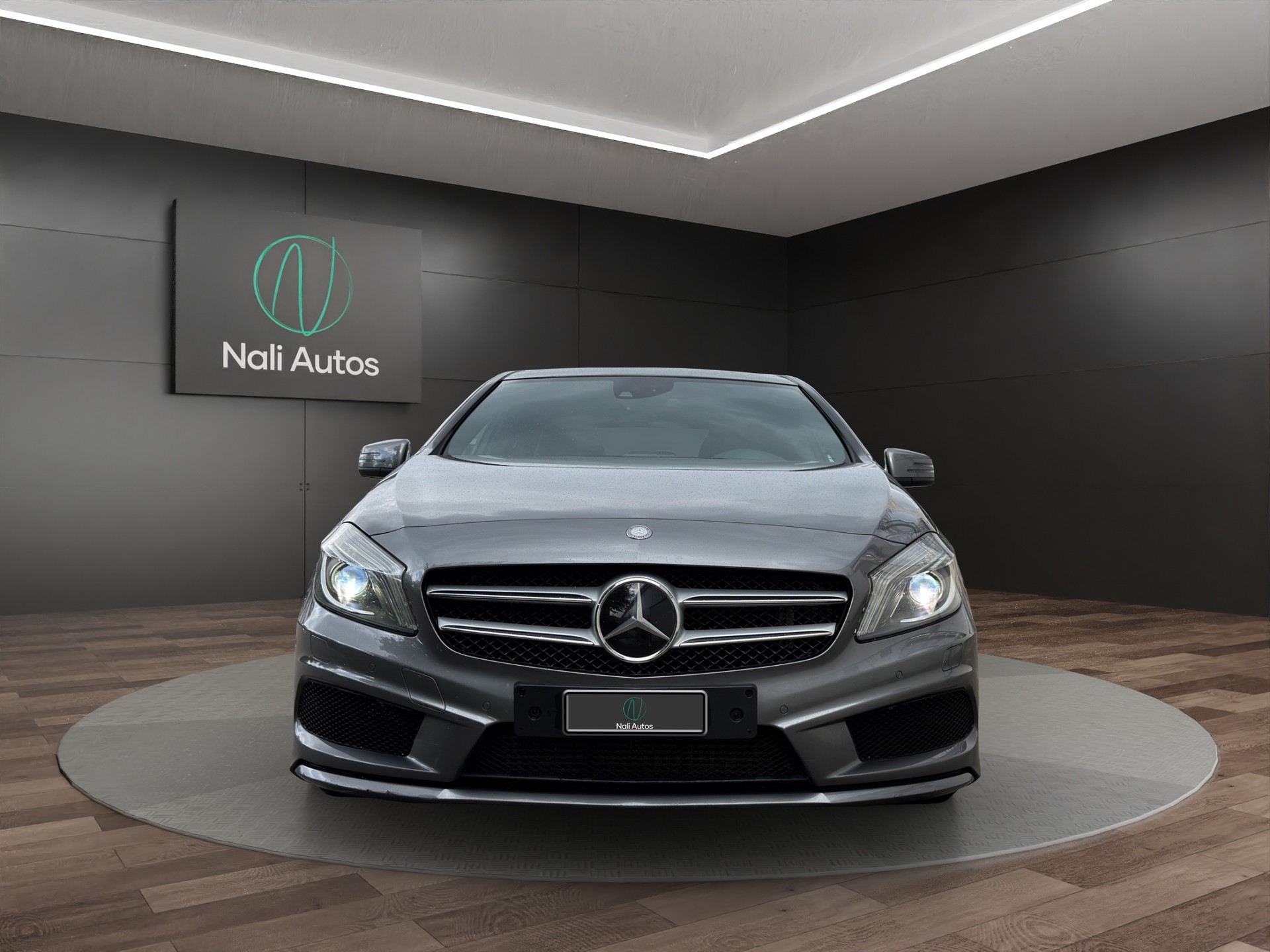 MERCEDES-BENZ A 220 CDI AMG Line 7G-DCT-image-2