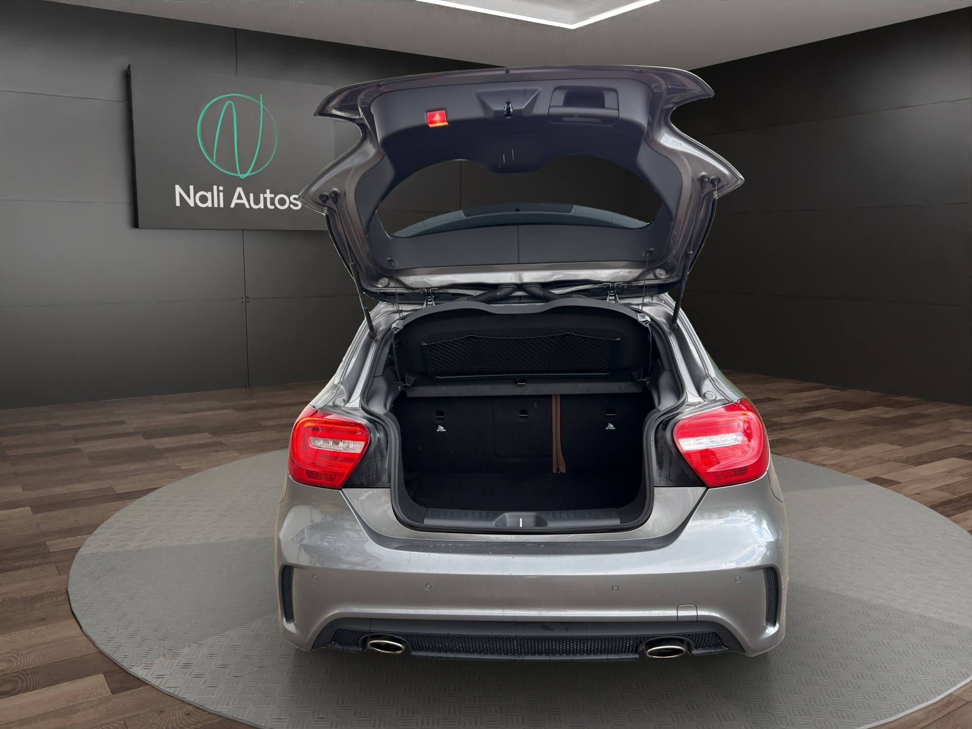 MERCEDES-BENZ A 220 CDI AMG Line 7G-DCT-image-13