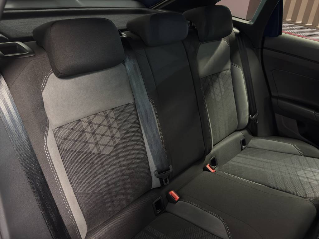VW Taigo 1.5 TSI R-Line DSG-image-8
