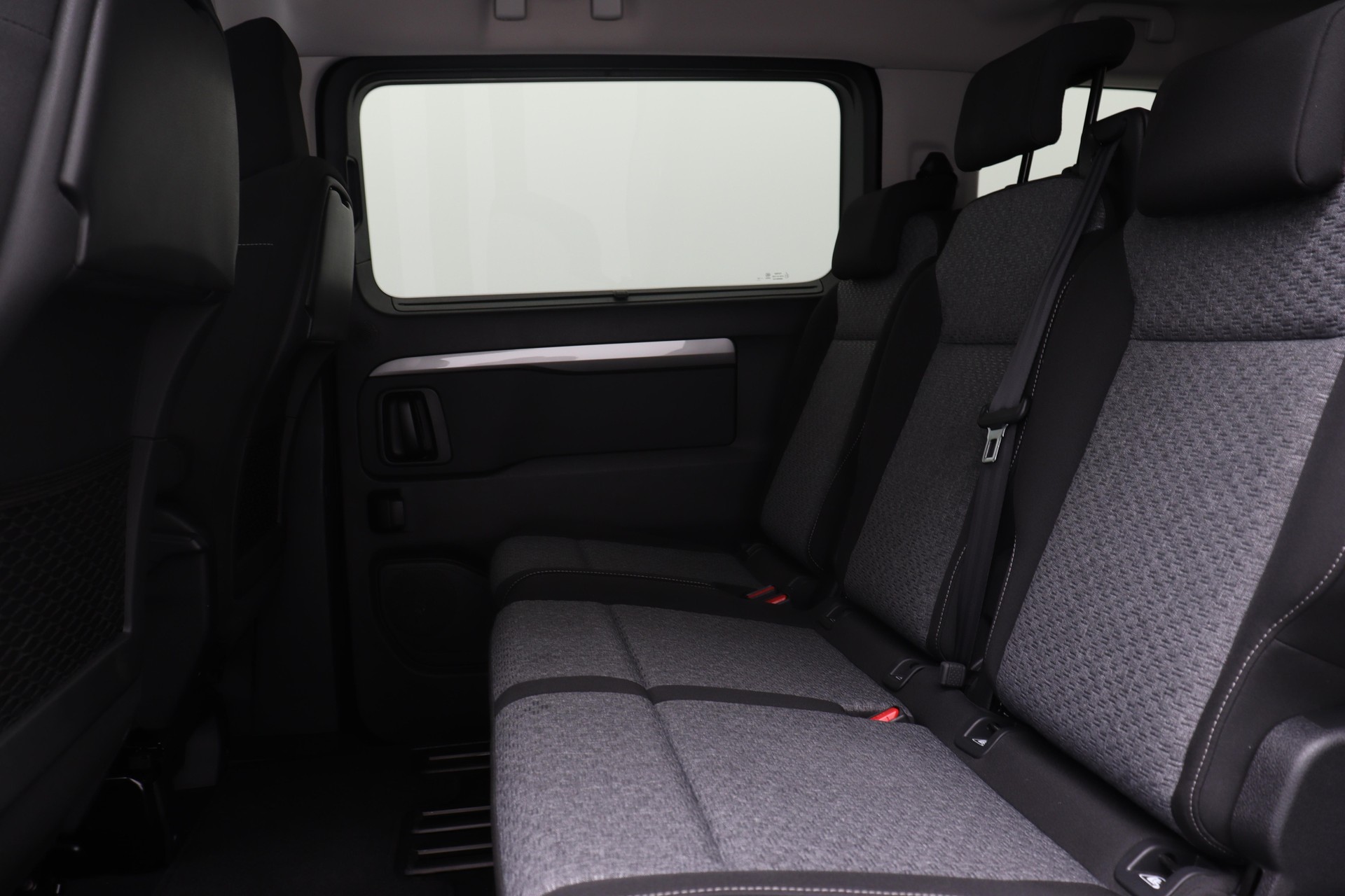 TOYOTA PROACE Verso L1 2.0 D Trend-image-9