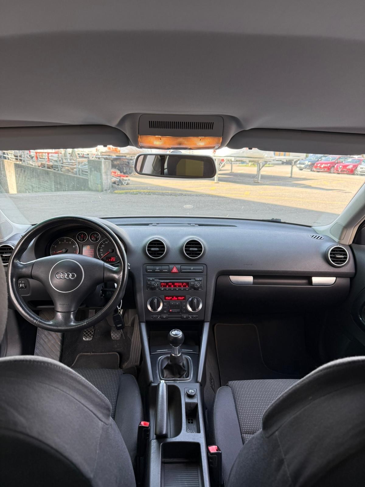 AUDI A3 2.0 FSI Attraction-image-7