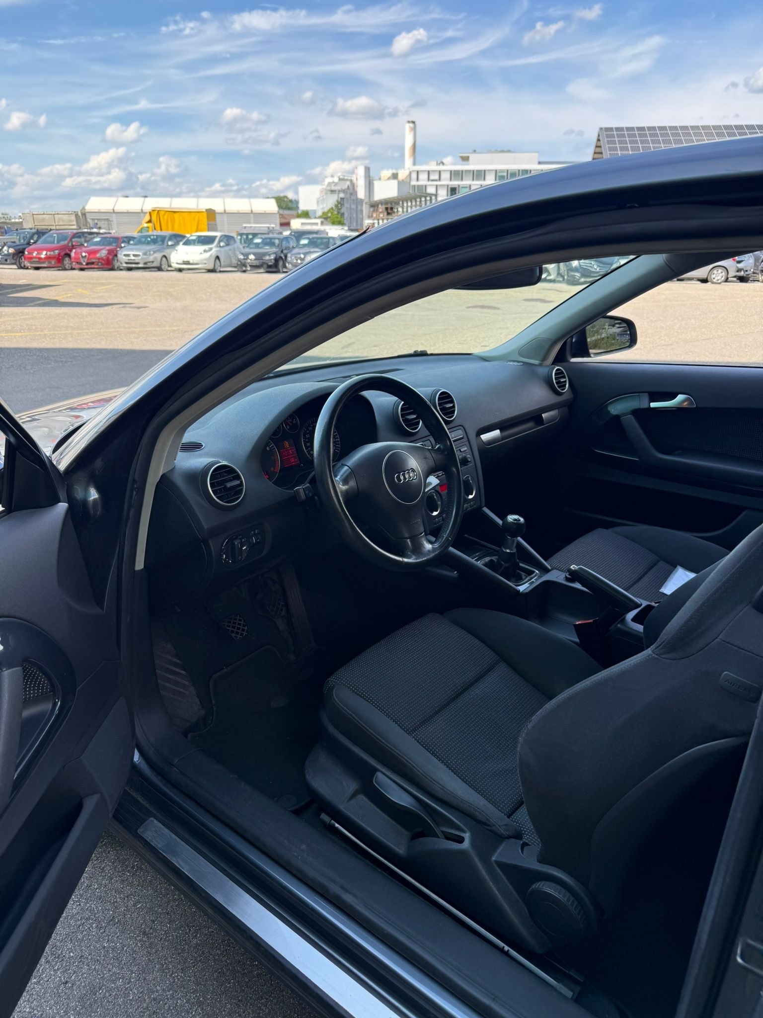 AUDI A3 2.0 FSI Attraction-image-12