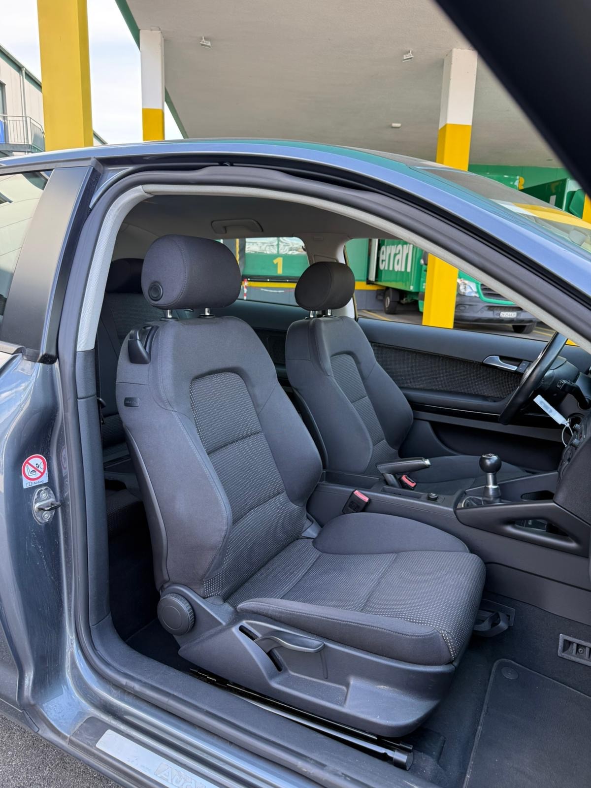 AUDI A3 2.0 FSI Attraction-image-8
