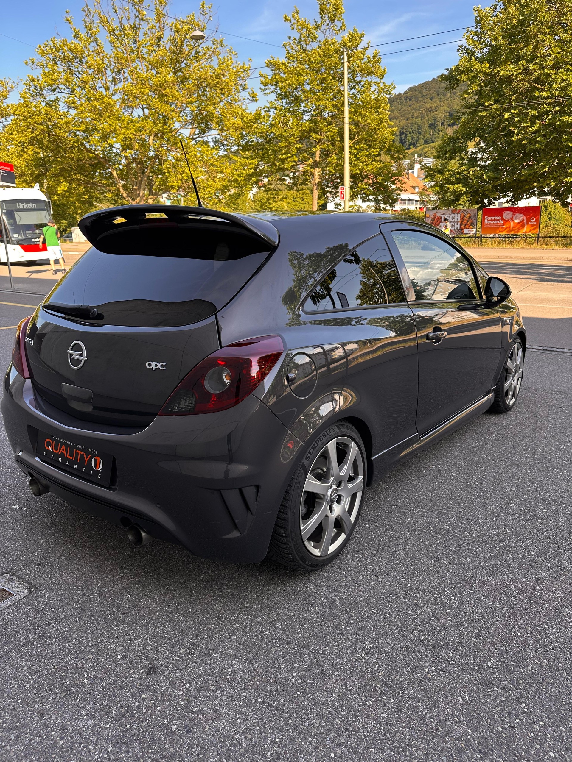 OPEL Corsa 1.6 Turbo OPC Nürburgring Edition-image-2